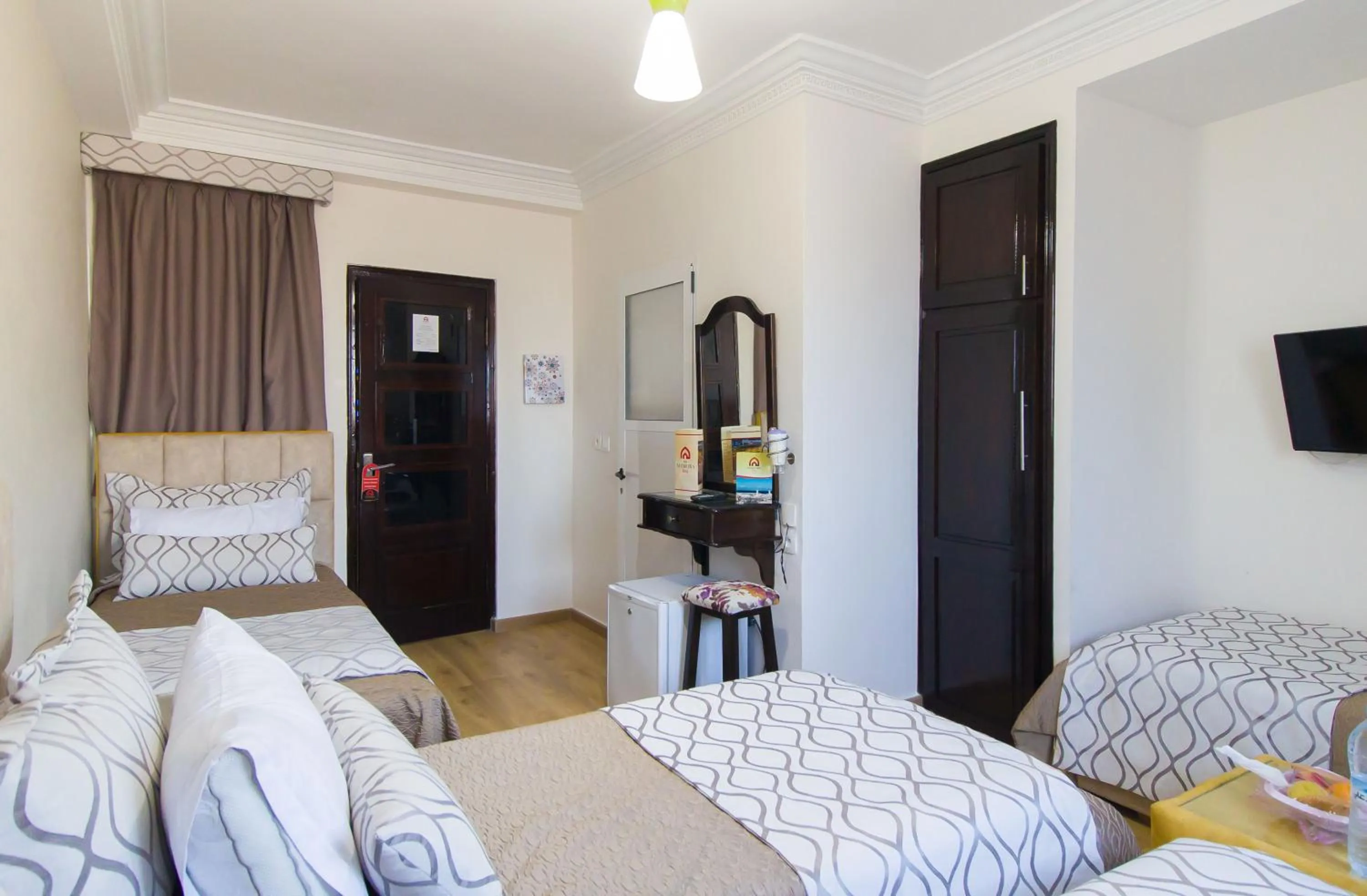 Photo of the whole room, Bed in Mamora Bay