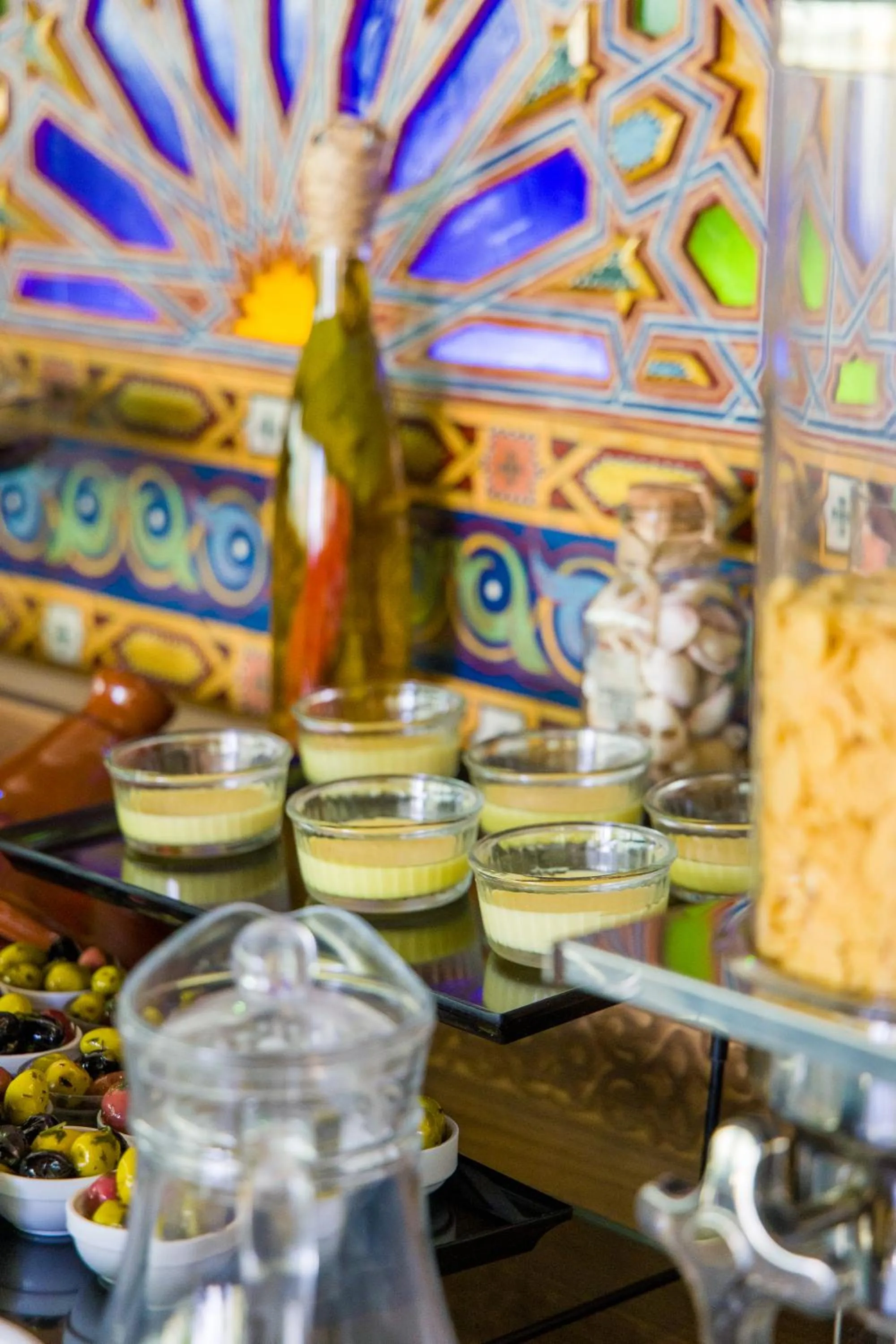 Buffet breakfast in Mamora Bay