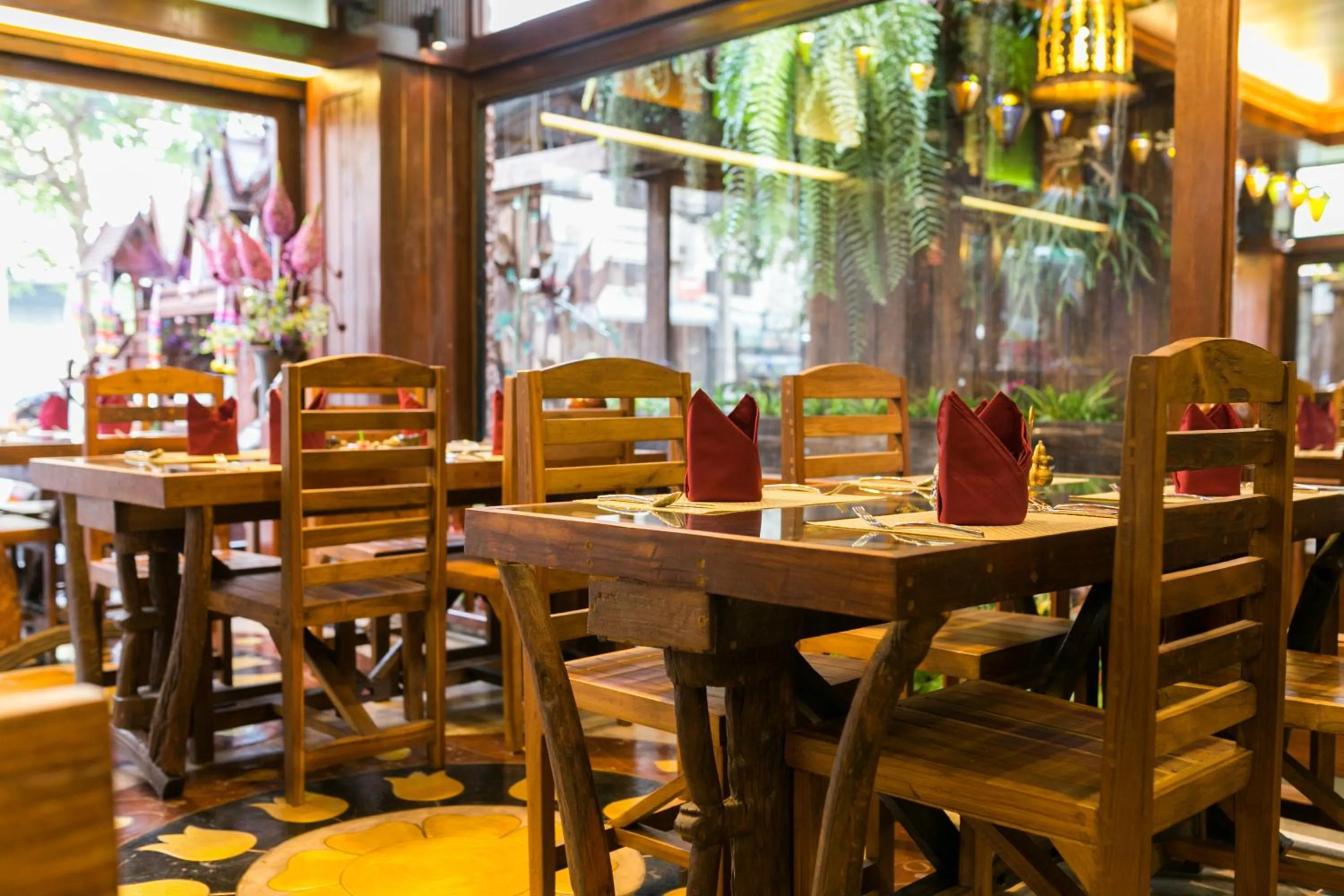 Restaurant/places to eat in Namton Boutique Hotel