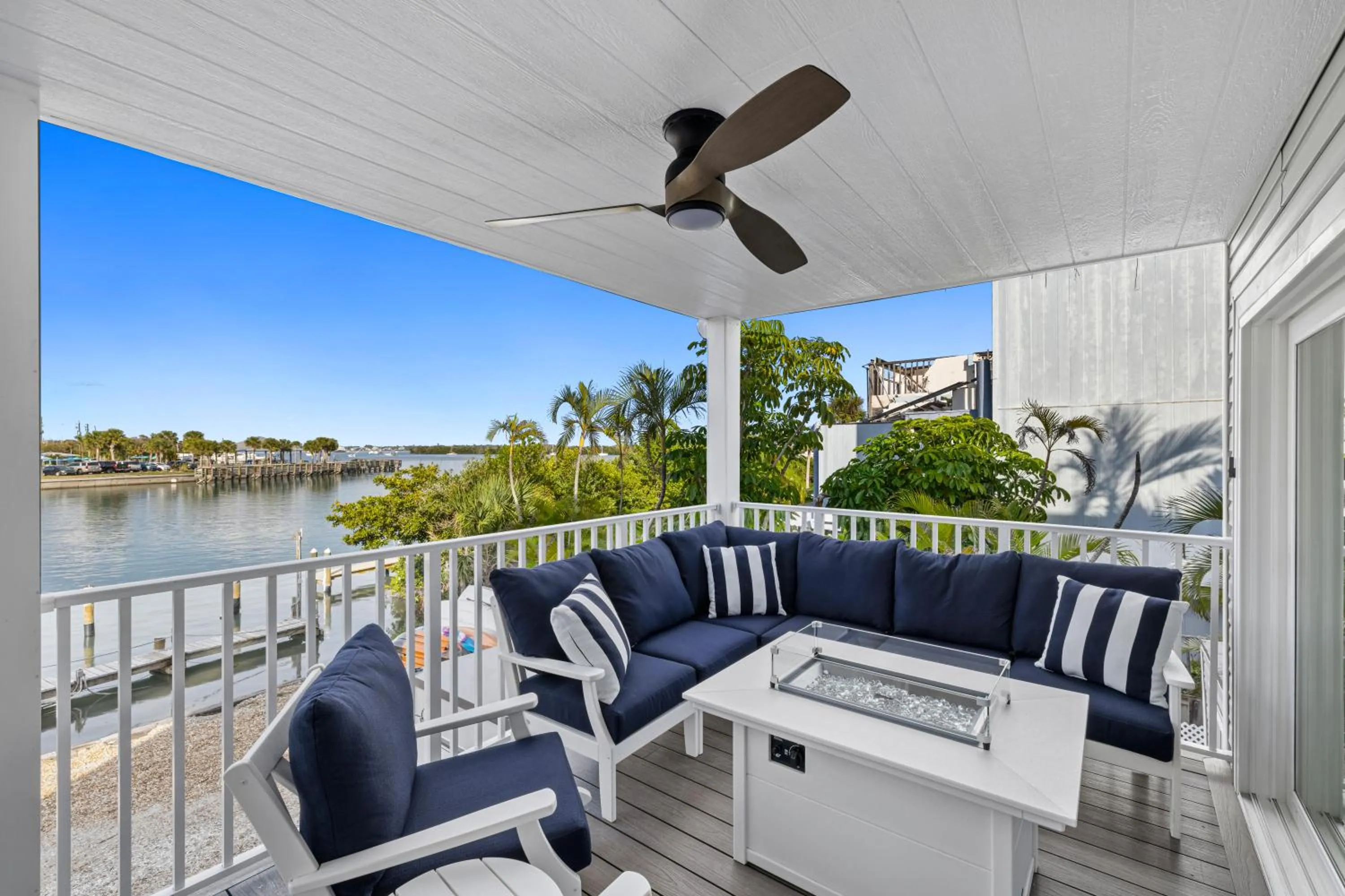 Three-Bedroom Vacation Home  in Chadwick Cove Marina