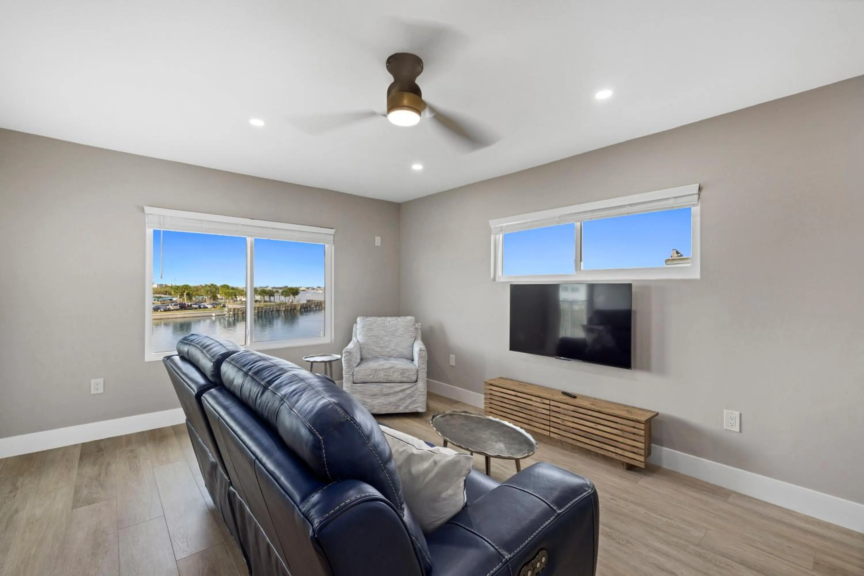 One-Bedroom House in Chadwick Cove Marina