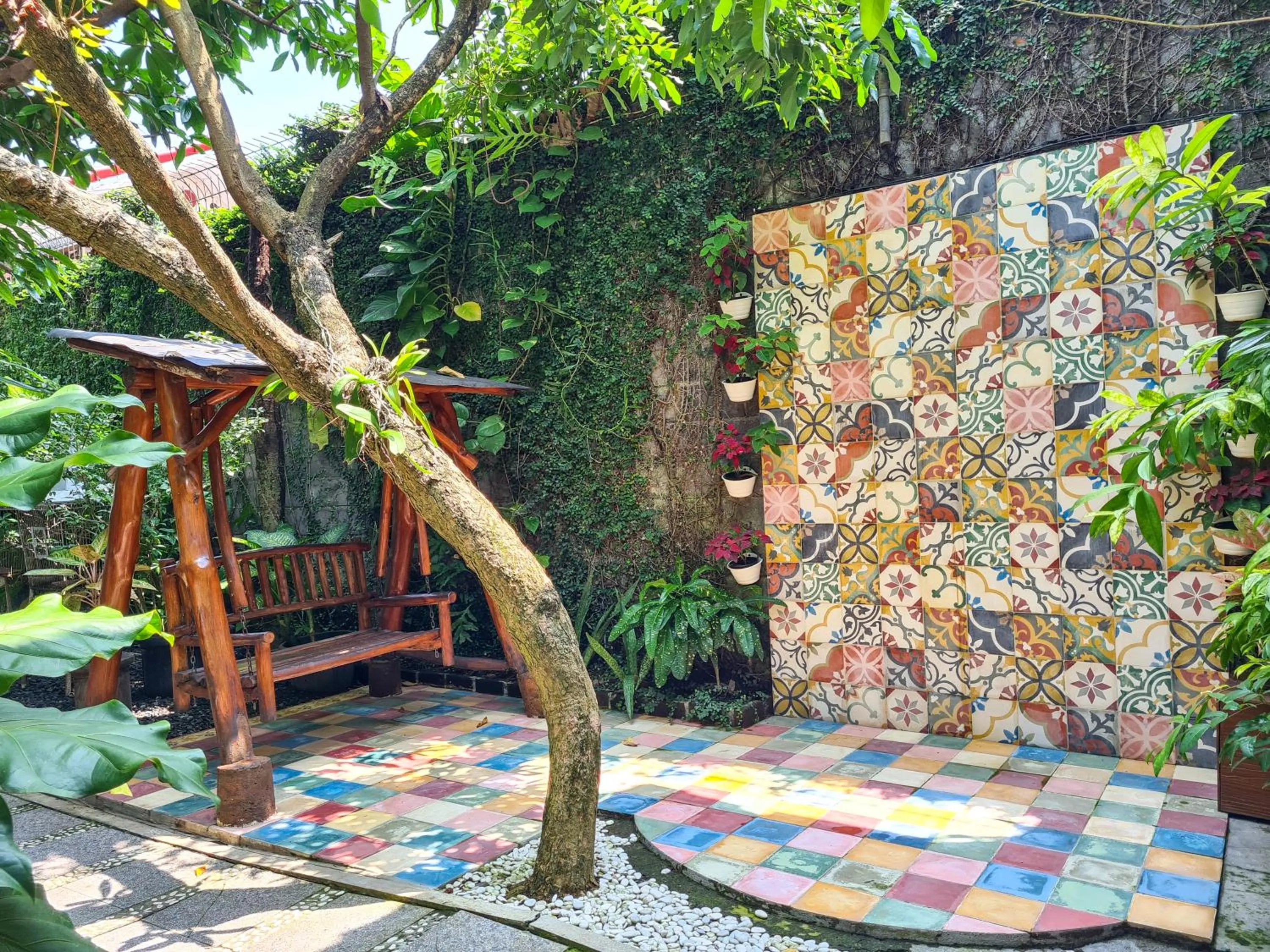 Garden view in Ndalem Suryo Saptono Guest House