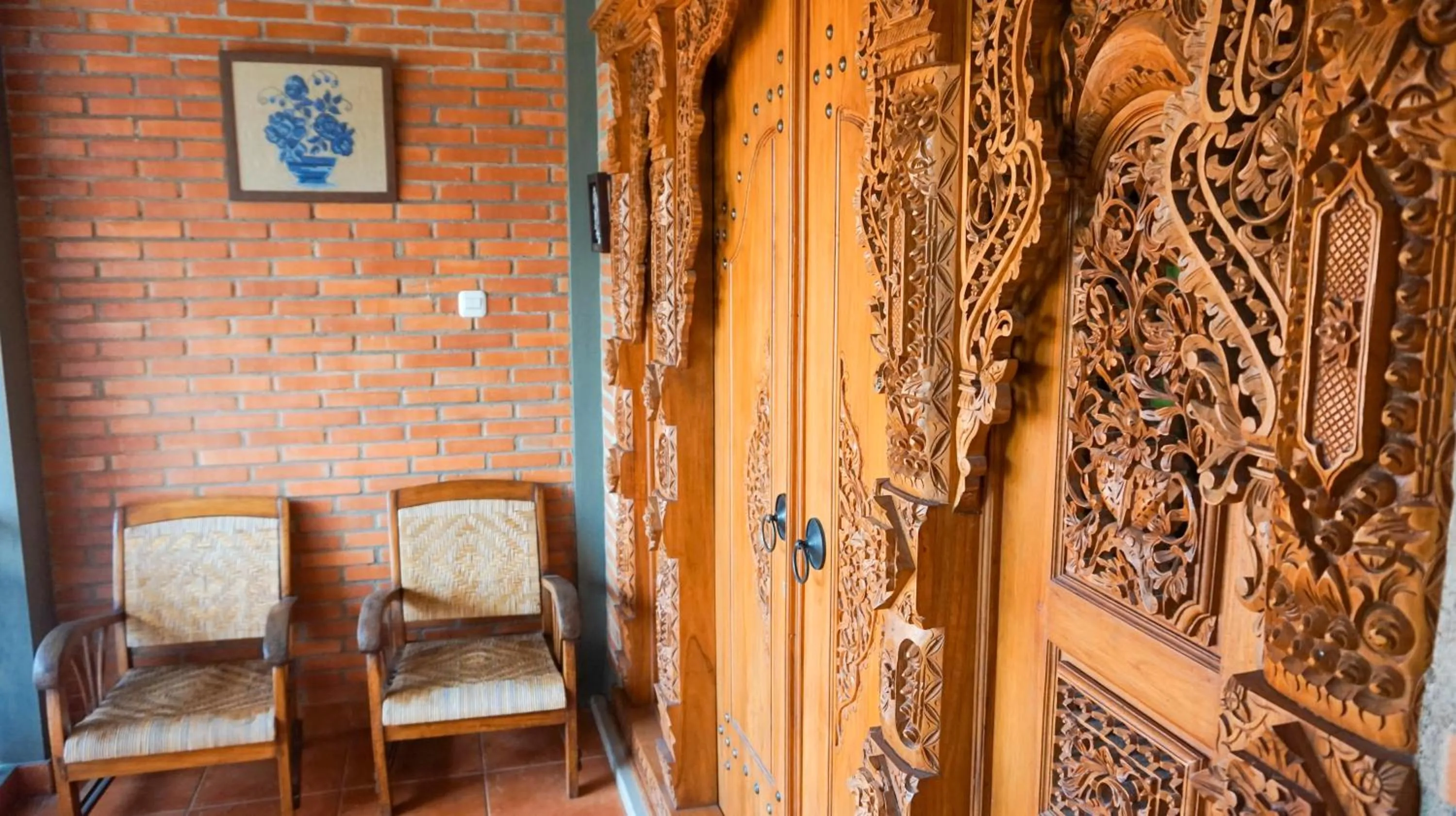 Decorative detail in Ndalem Suryo Saptono Guest House