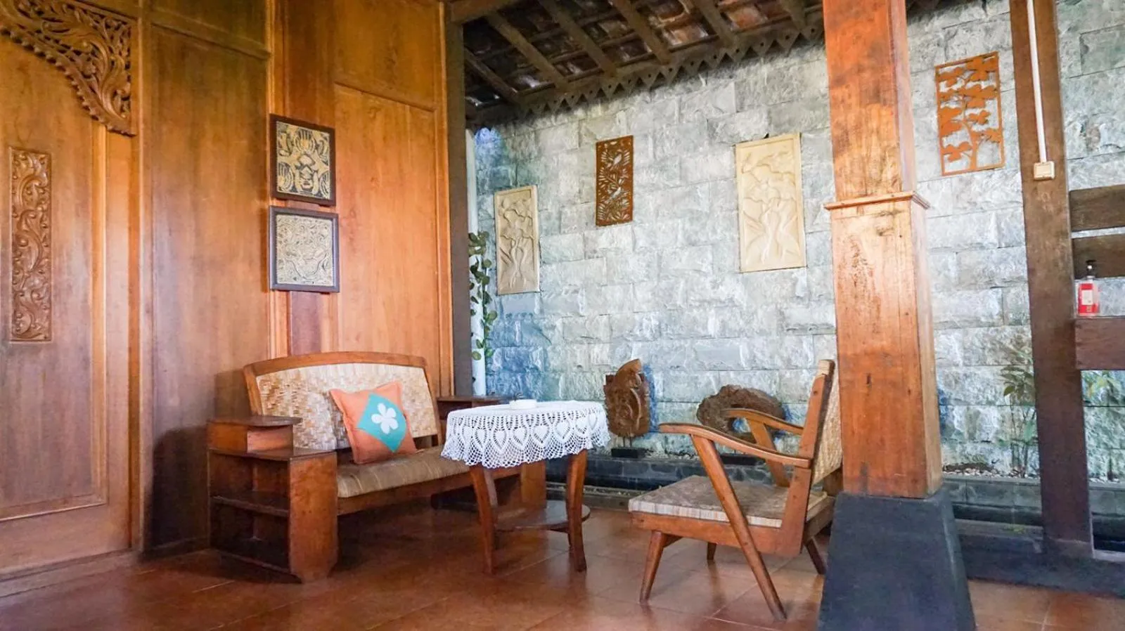 Seating area in Ndalem Suryo Saptono Guest House