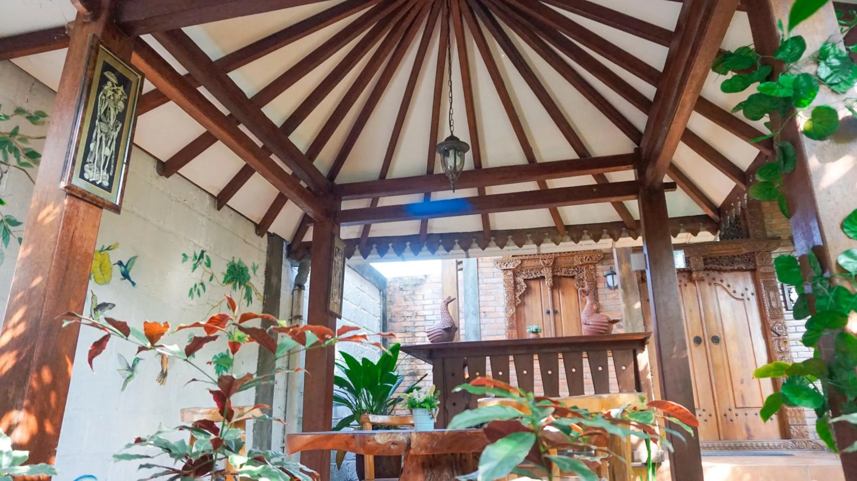 Dining area in Ndalem Suryo Saptono Guest House