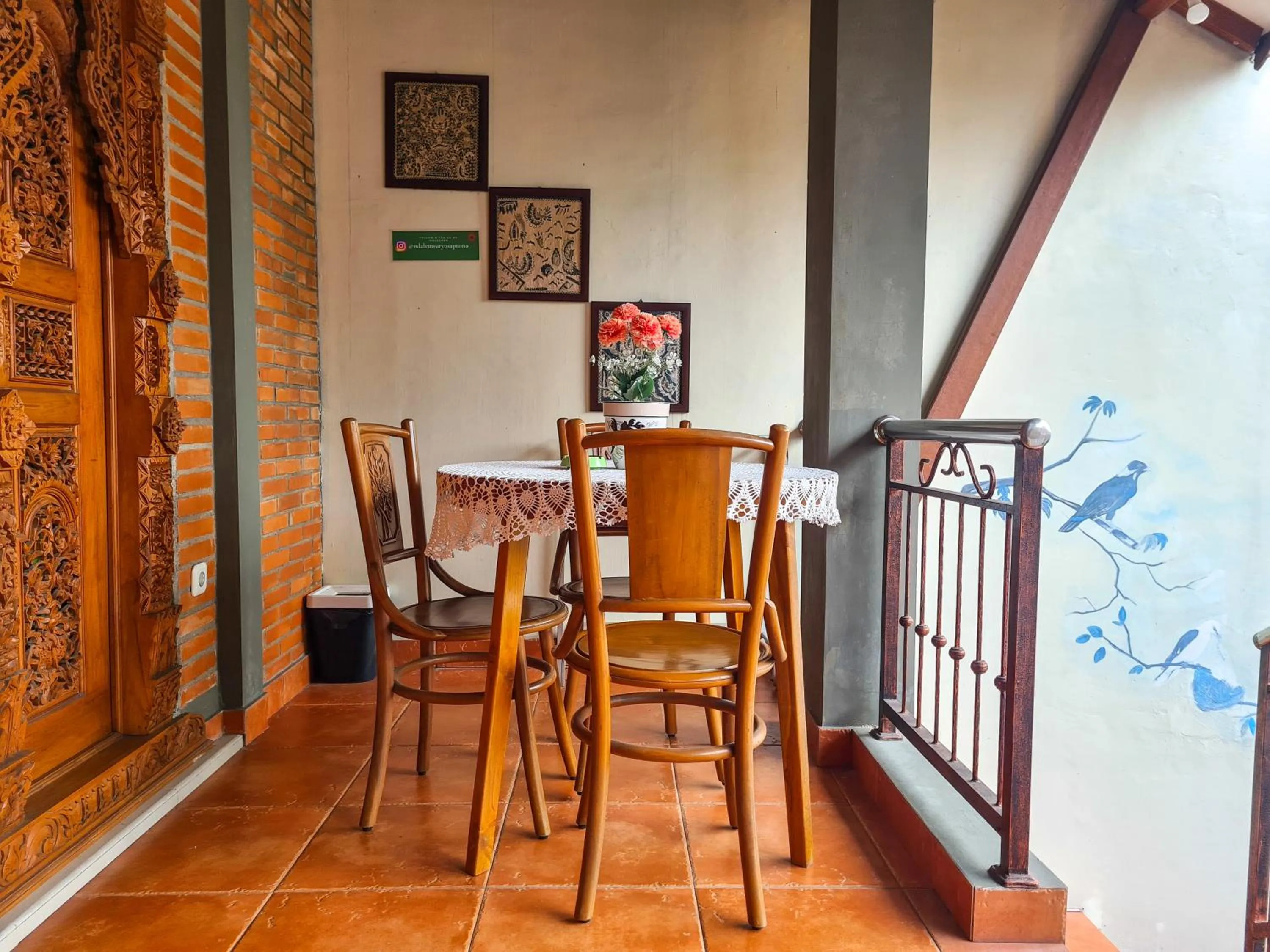 Seating area in Ndalem Suryo Saptono Guest House