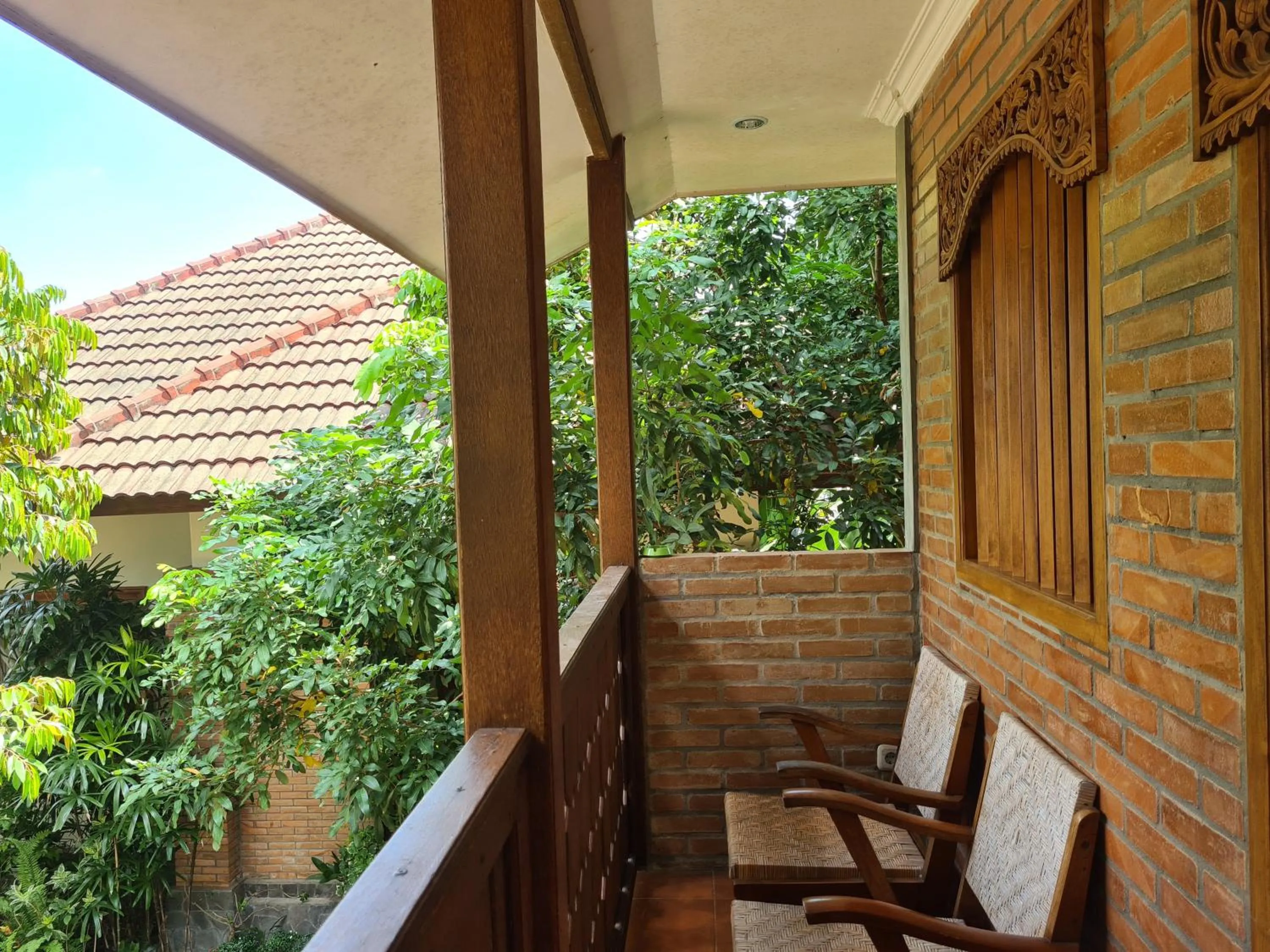 Balcony/Terrace in Ndalem Suryo Saptono Guest House