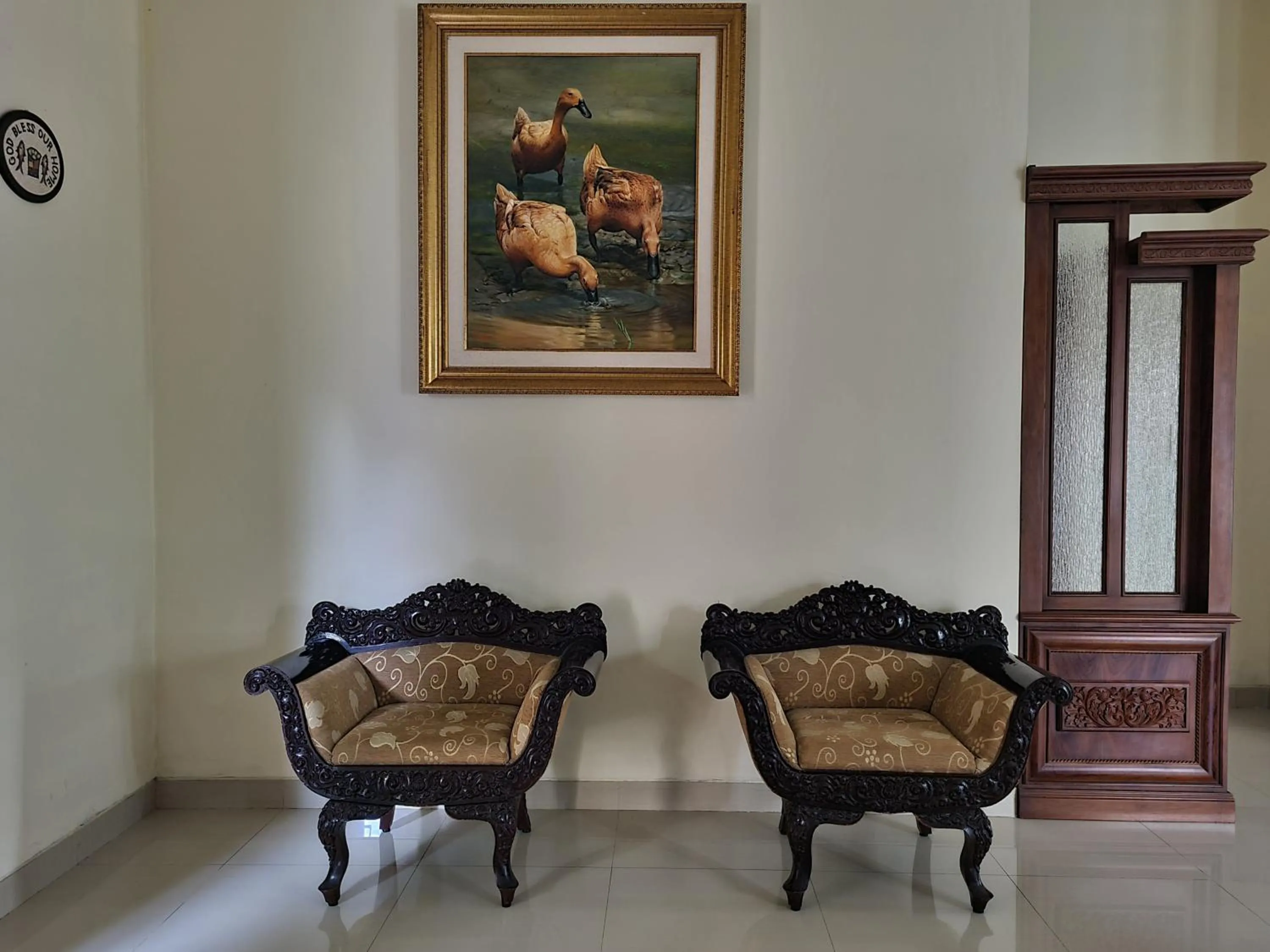 Living room in Ndalem Suryo Saptono Guest House