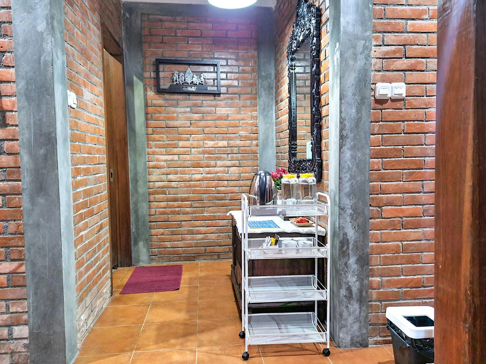 Coffee/tea facilities in Ndalem Suryo Saptono Guest House