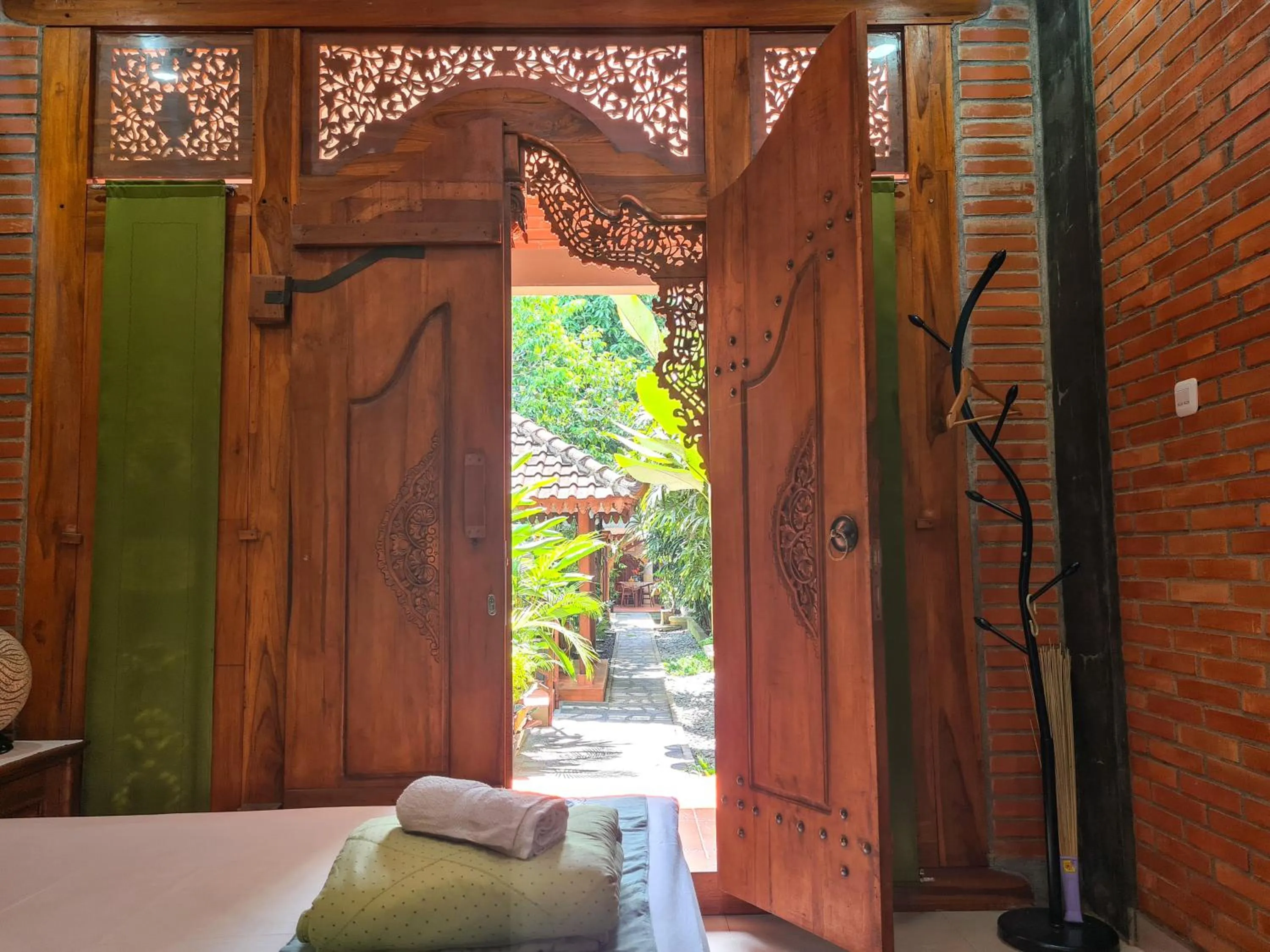 Bedroom, Bed in Ndalem Suryo Saptono Guest House