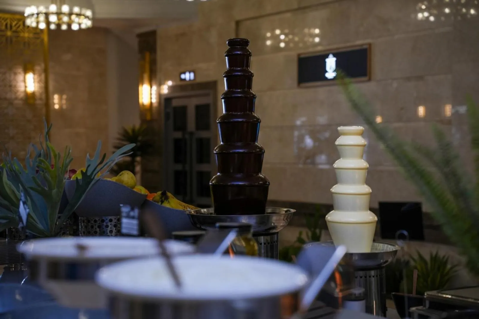 Restaurant/places to eat in Helmond Hotel