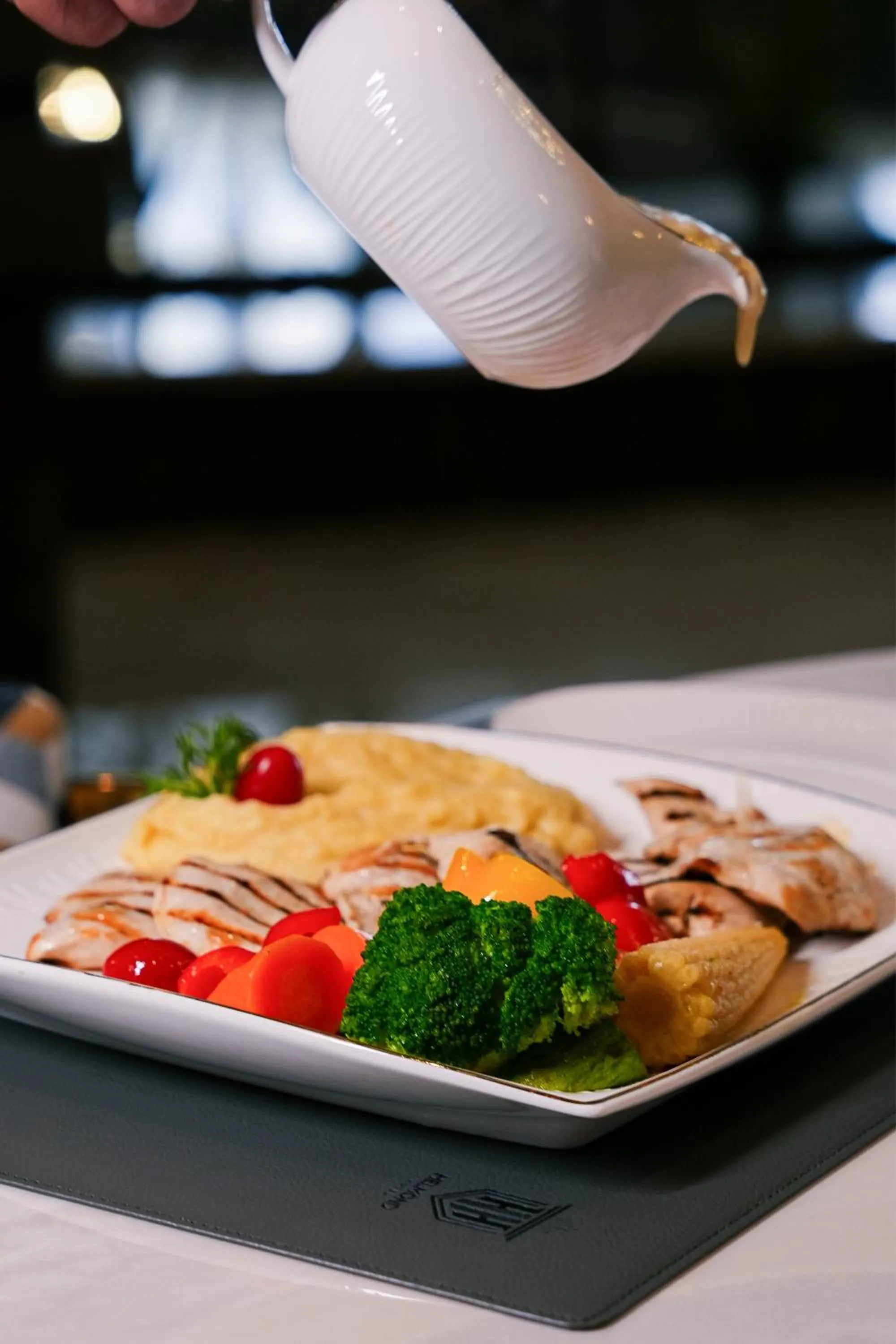 Restaurant/places to eat in Helmond Hotel