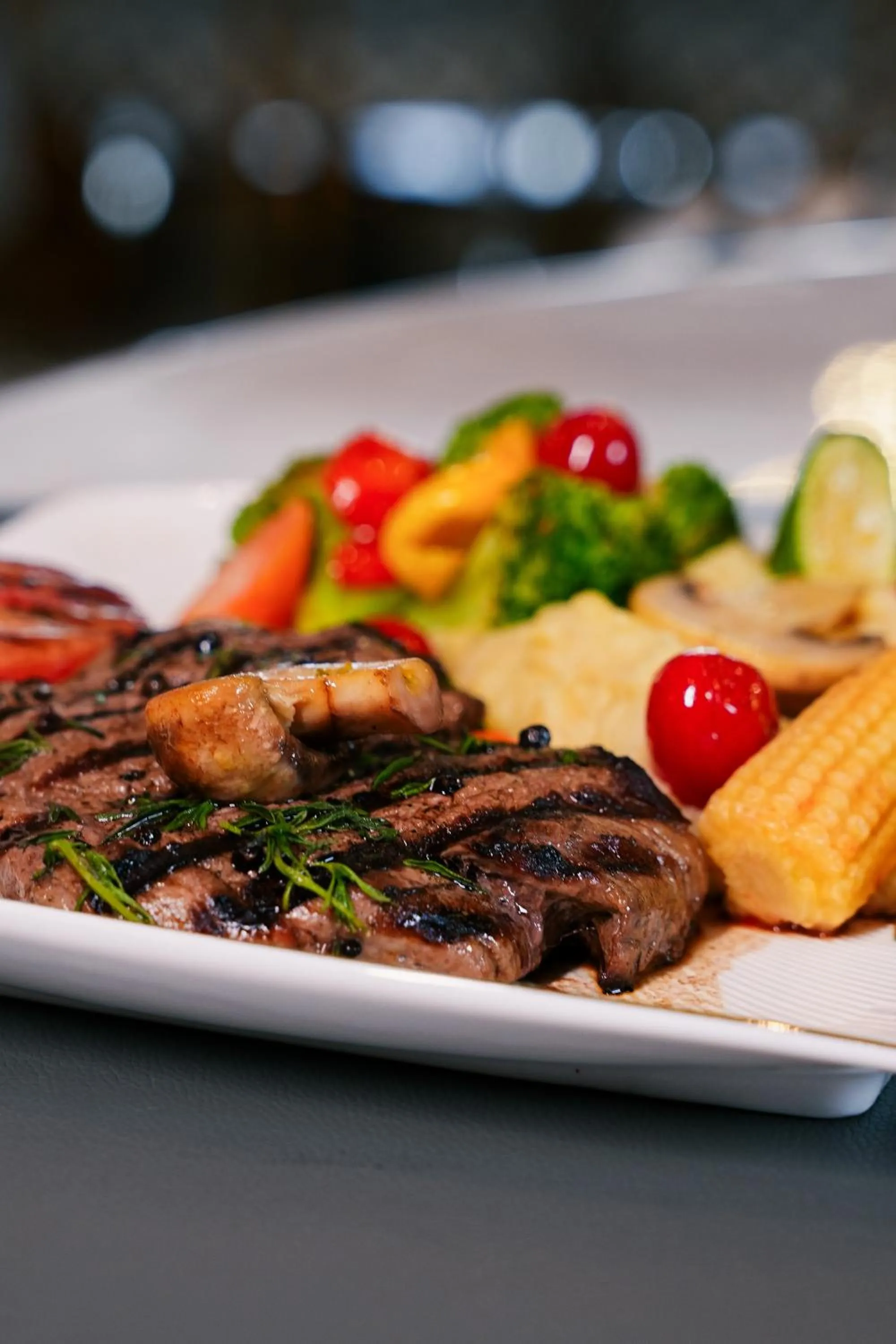 Restaurant/places to eat in Helmond Hotel