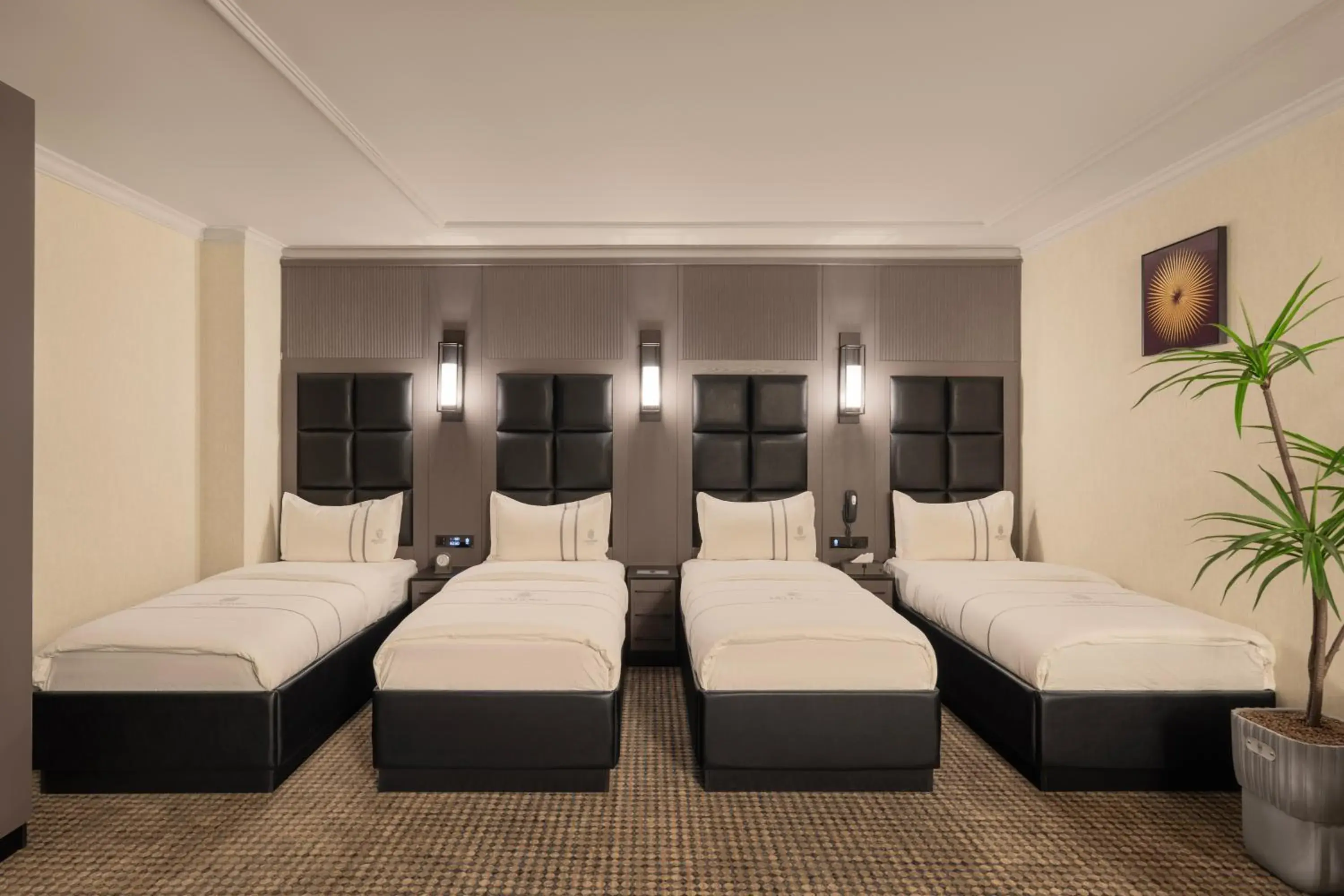 Classic Quadruple Room in Helmond Hotel Classic Quadruple Room in Helmond Hotel