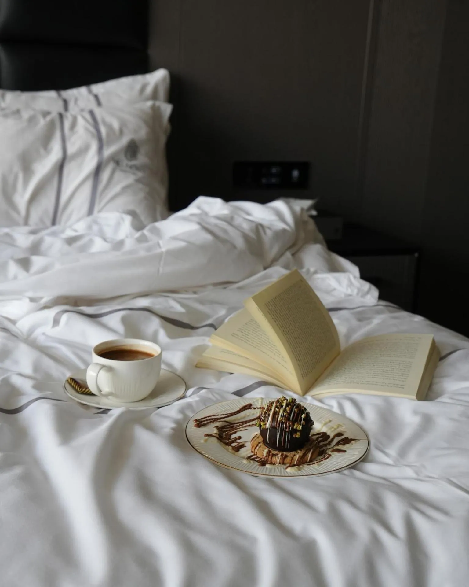 Bedroom, Bed in Helmond Hotel