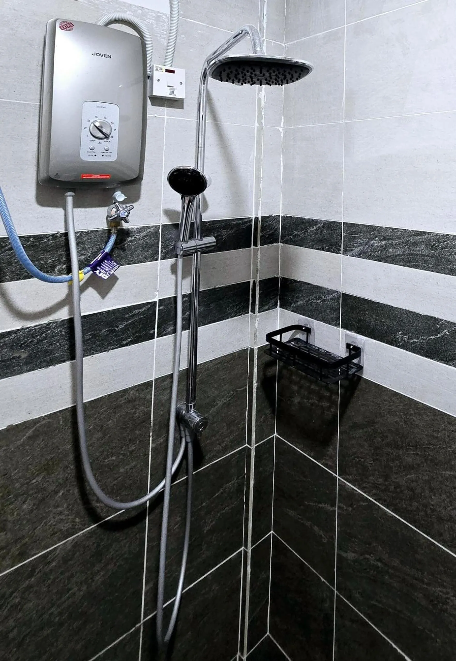 Shower in Grand Luxury Hotel Semporna