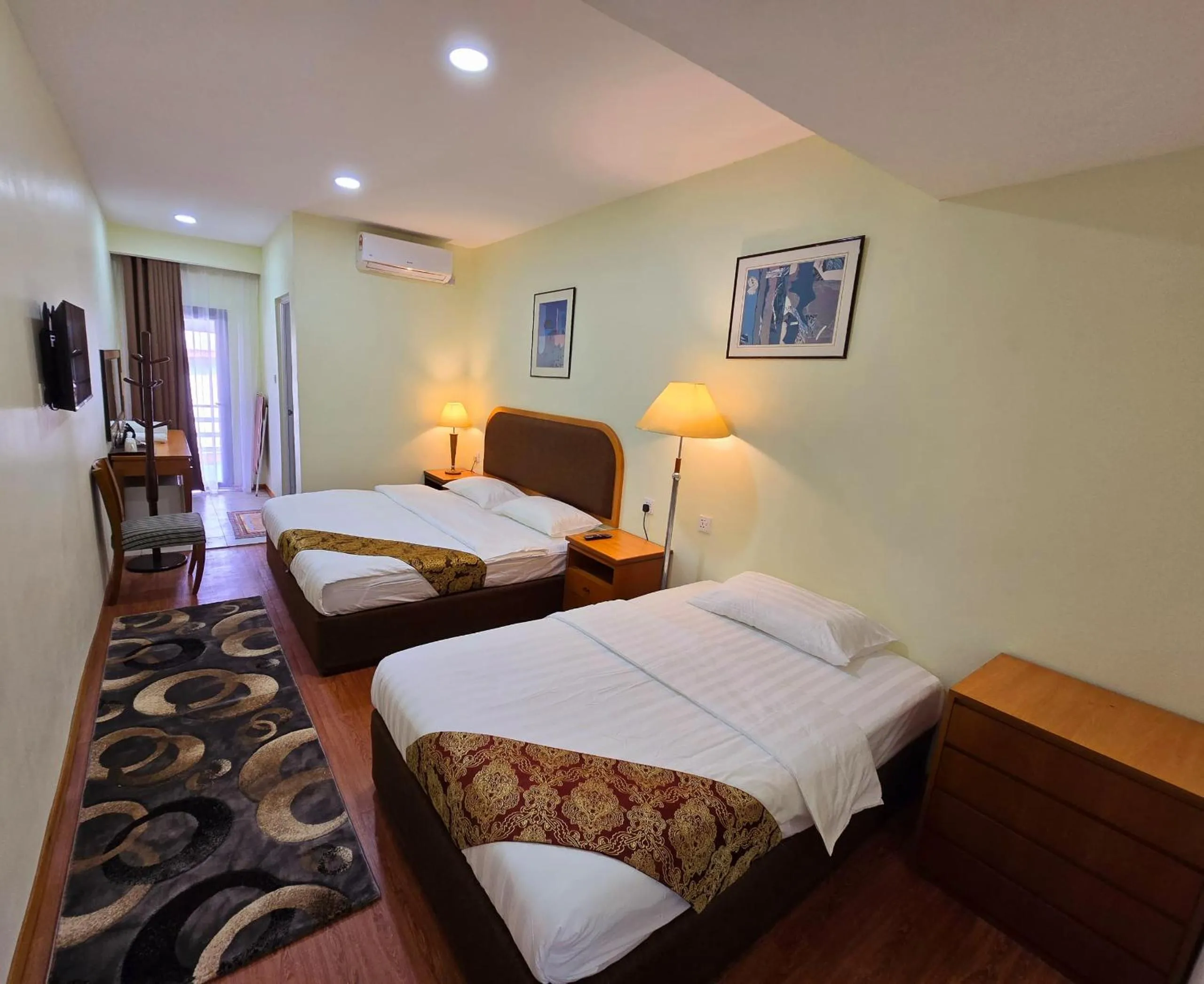 Bed in Grand Luxury Hotel Semporna