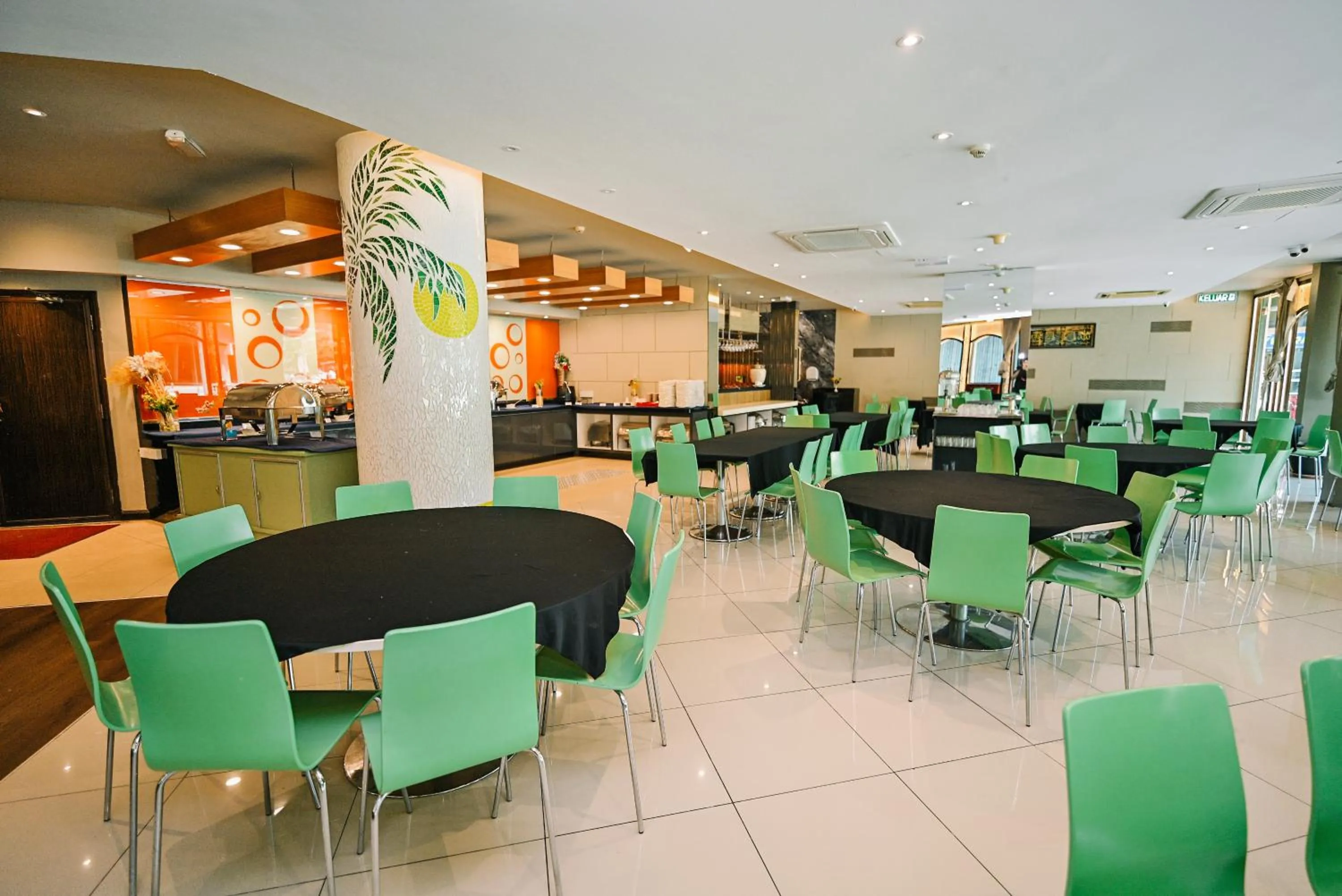 Dining area in Kingston Hotel 11 - PWTC, KL