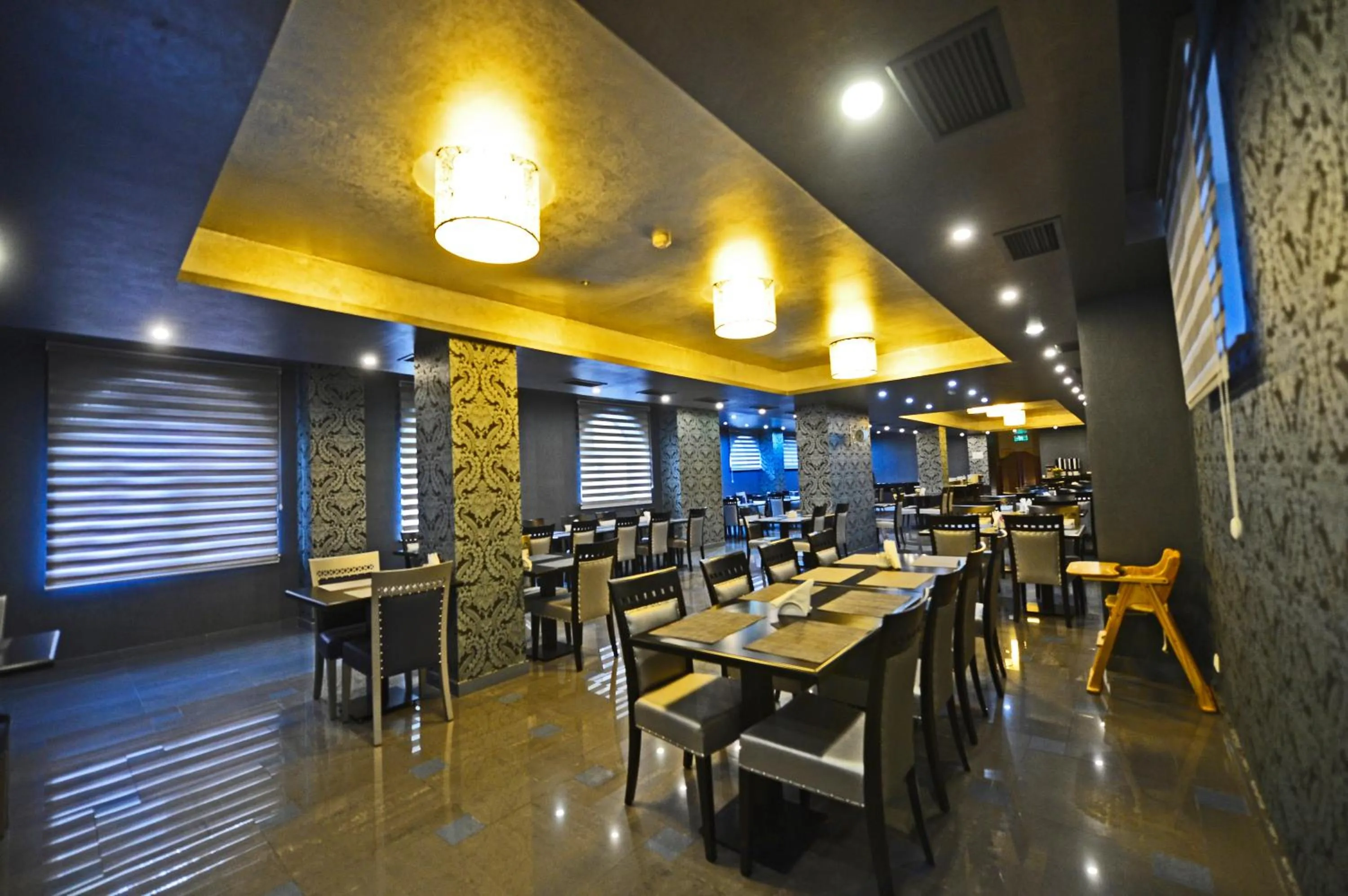 Restaurant/places to eat in Hotel Astoria Tbilisi