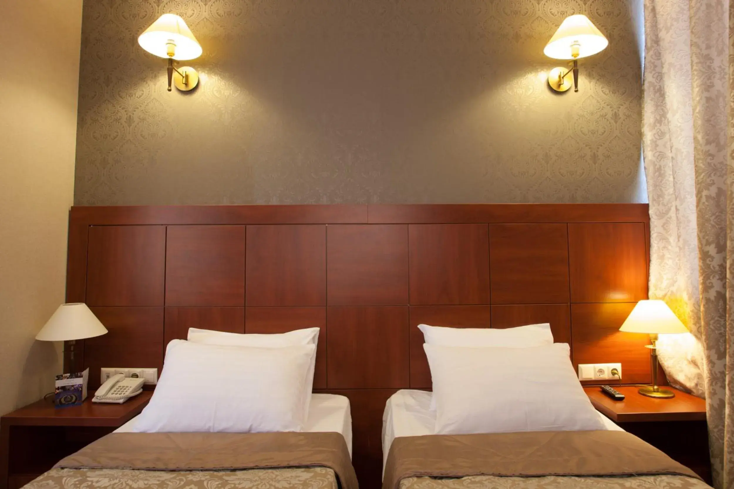 Standard Twin Room in Hotel Astoria Tbilisi Standard Twin Room in Hotel Astoria Tbilisi