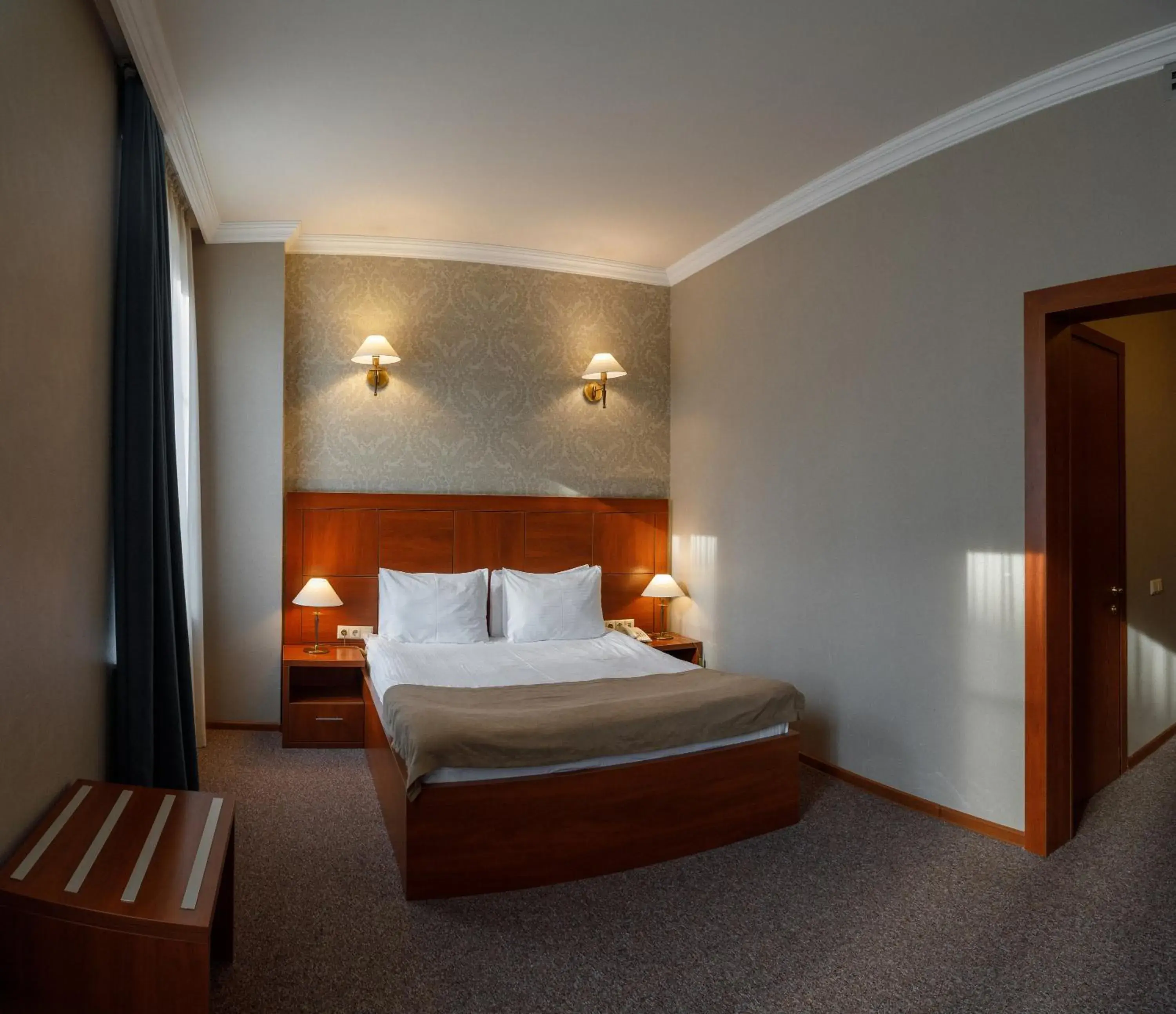 Bedroom, Bed in Hotel Astoria Tbilisi Bedroom, Bed in Hotel Astoria Tbilisi