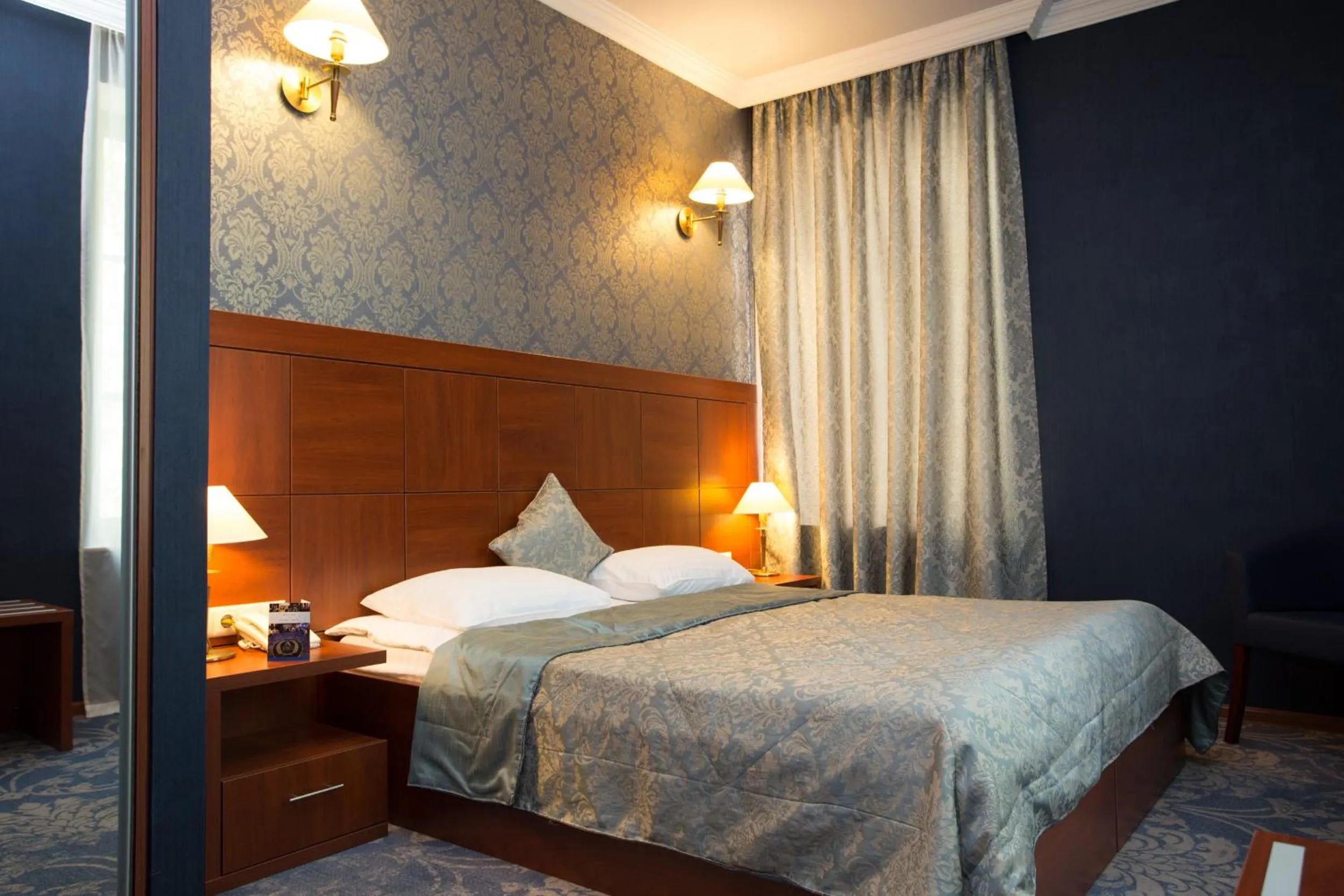 Bedroom, Bed in Hotel Astoria Tbilisi