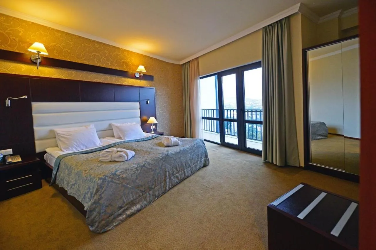 Balcony/Terrace, Bed in Hotel Astoria Tbilisi