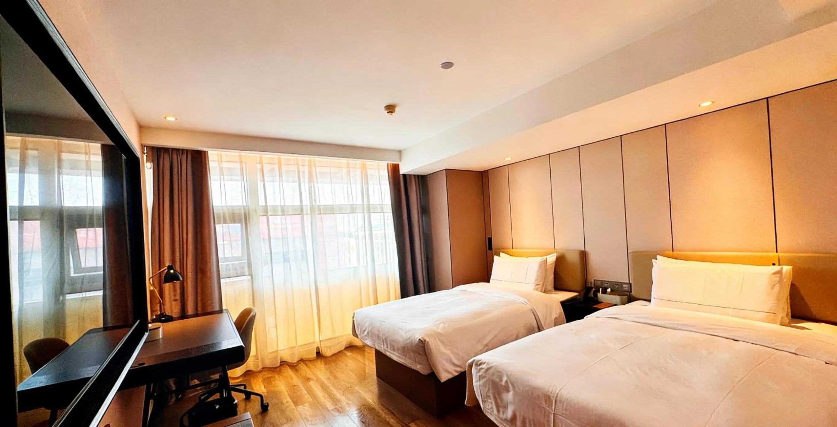 Bed in Atour X Hotel Hangzhou West Lake Hubin Yan'an Road