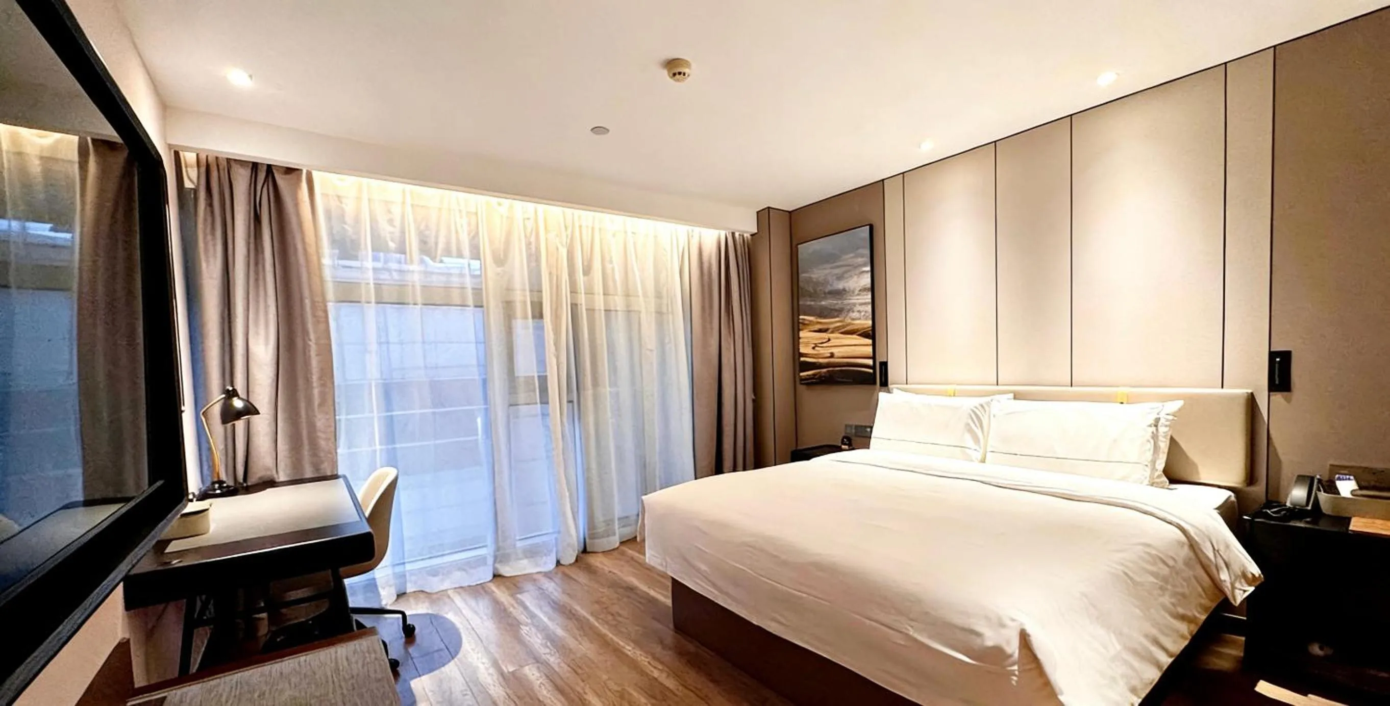 Bed in Atour X Hotel Hangzhou West Lake Hubin Yan'an Road