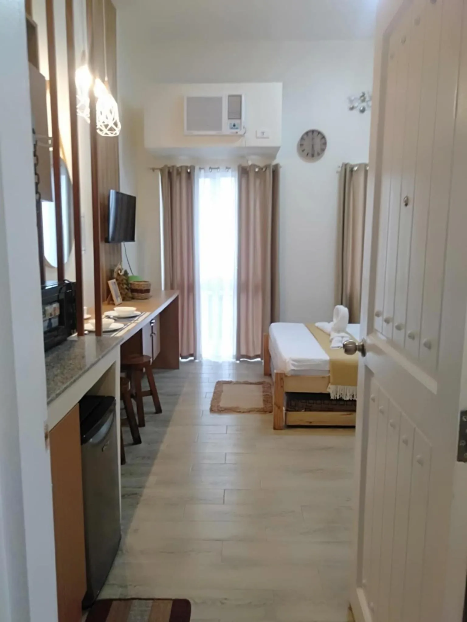 Bed in La Bella Residences Tagaytay
