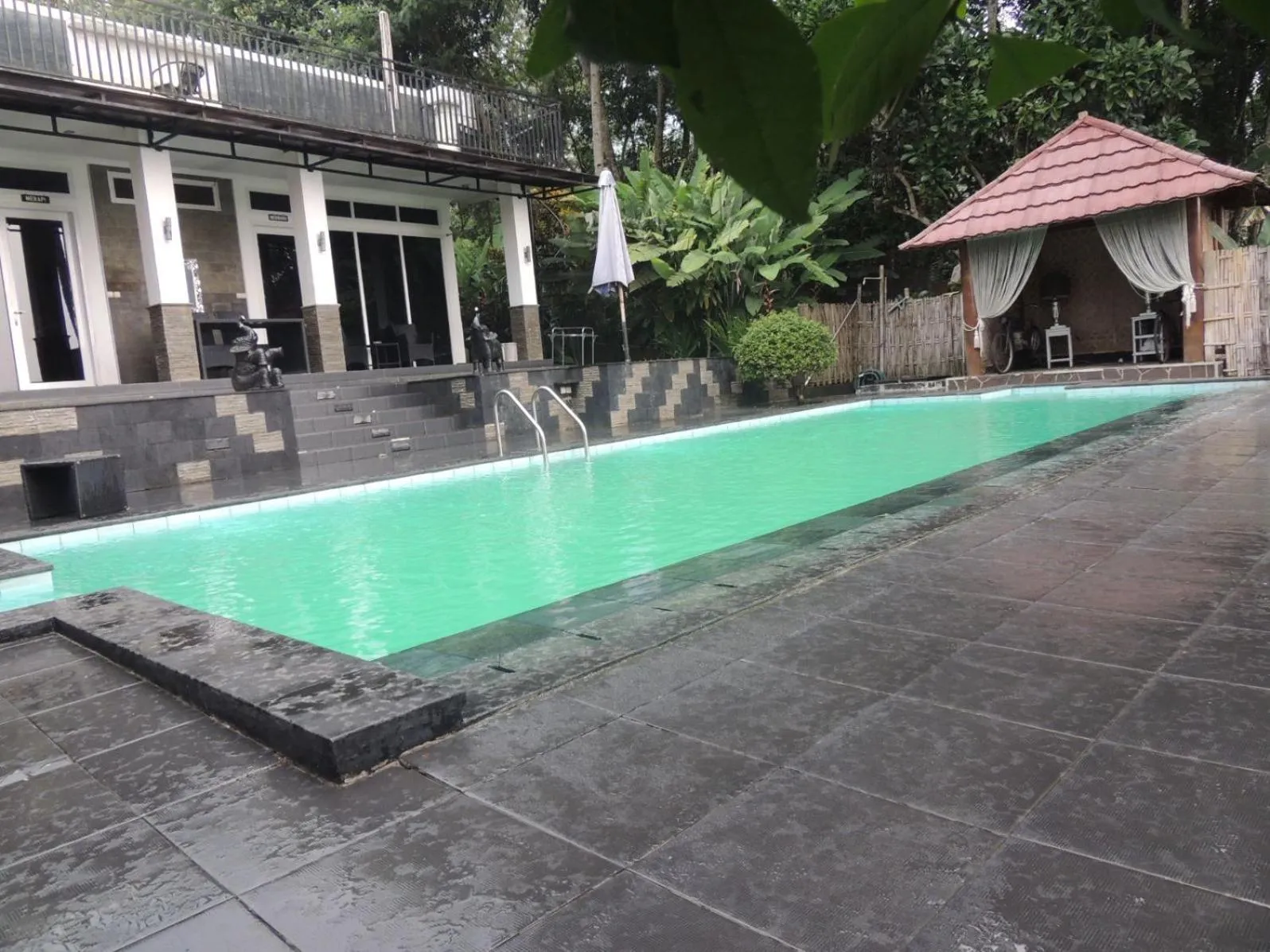 Property building in Oase Van Java