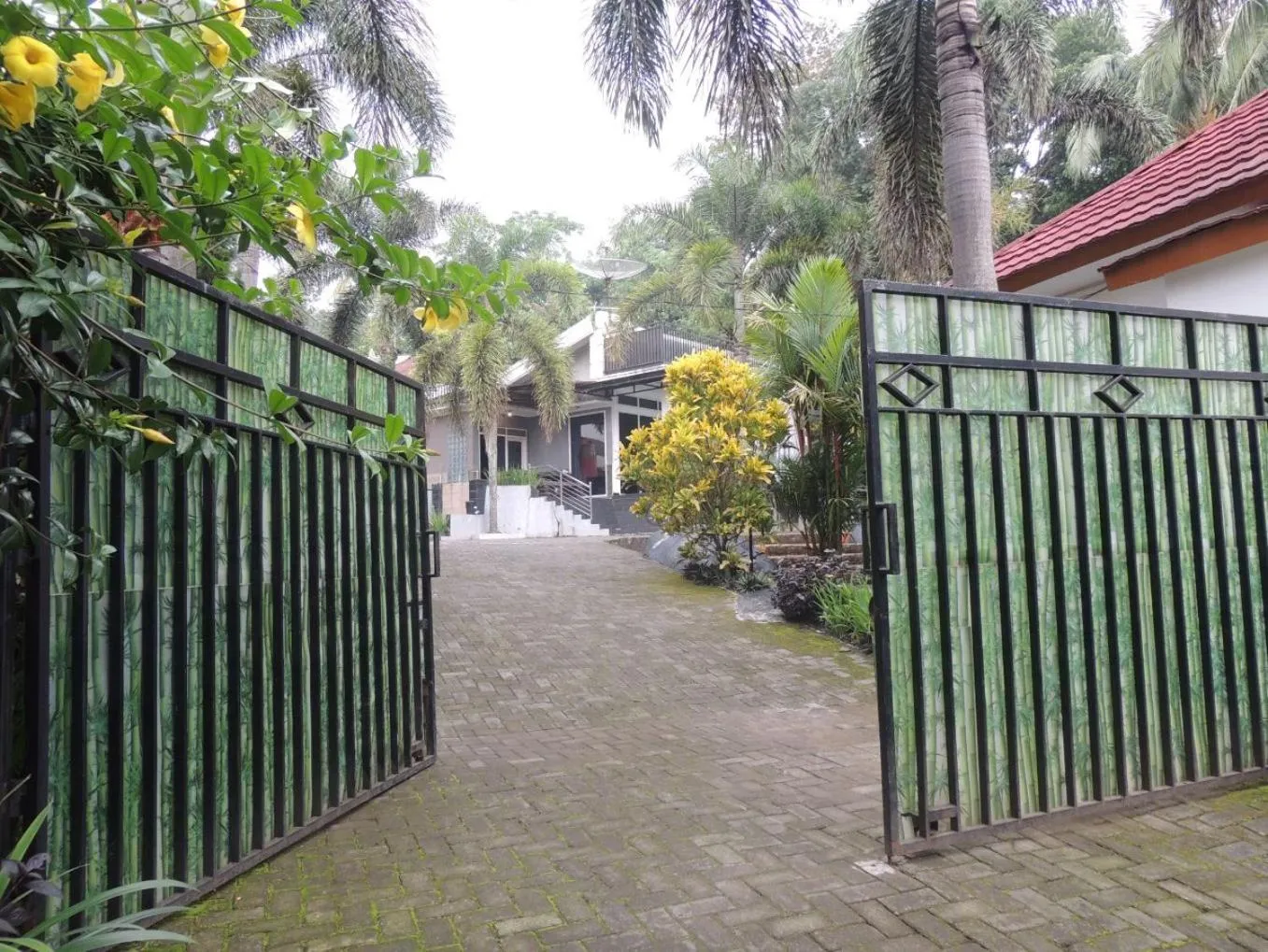 Property building in Oase Van Java