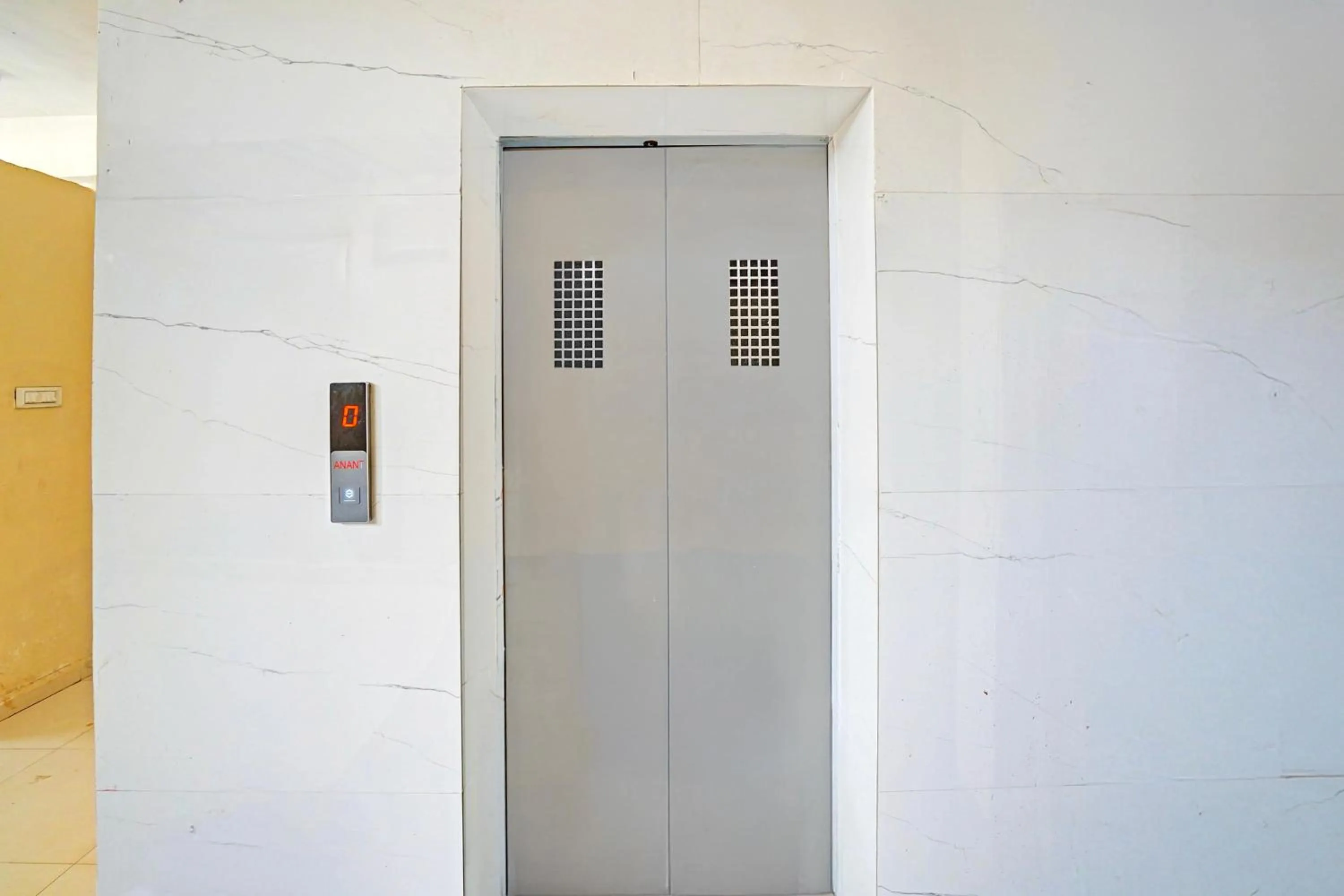 Lobby or reception in Super Hotel O Kalpi Road Formerly Hotel Gajanand