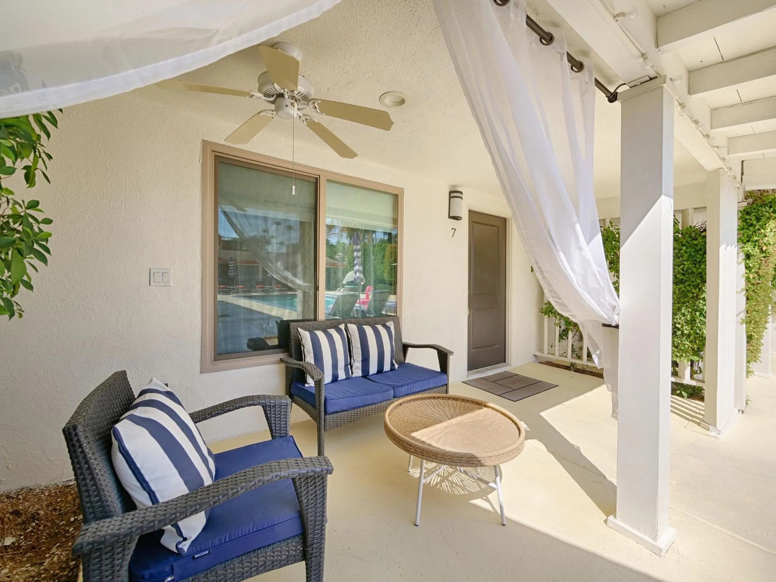 Little Paradise Hotel