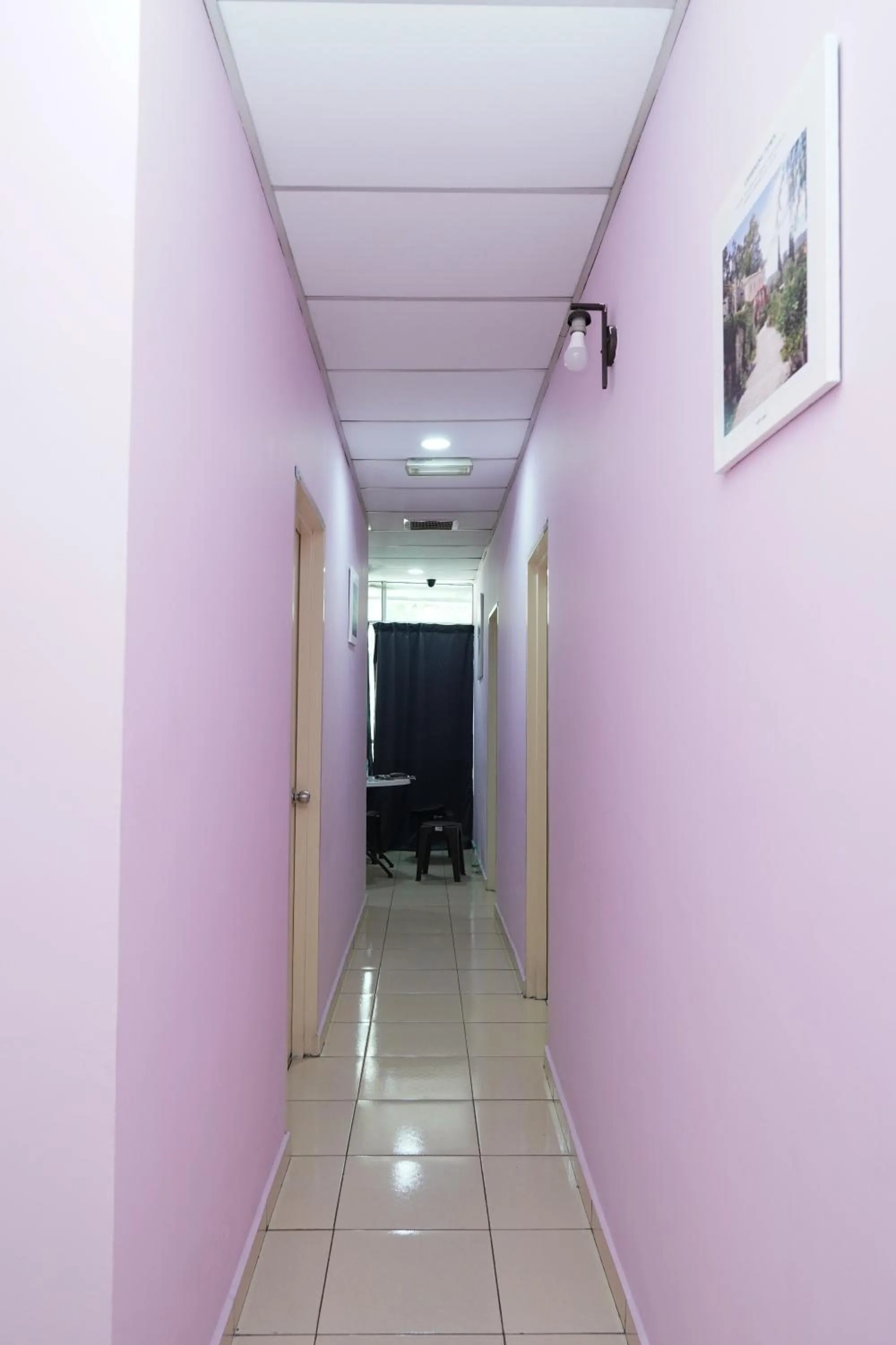 Facade/entrance in Hotel Sixty Nine