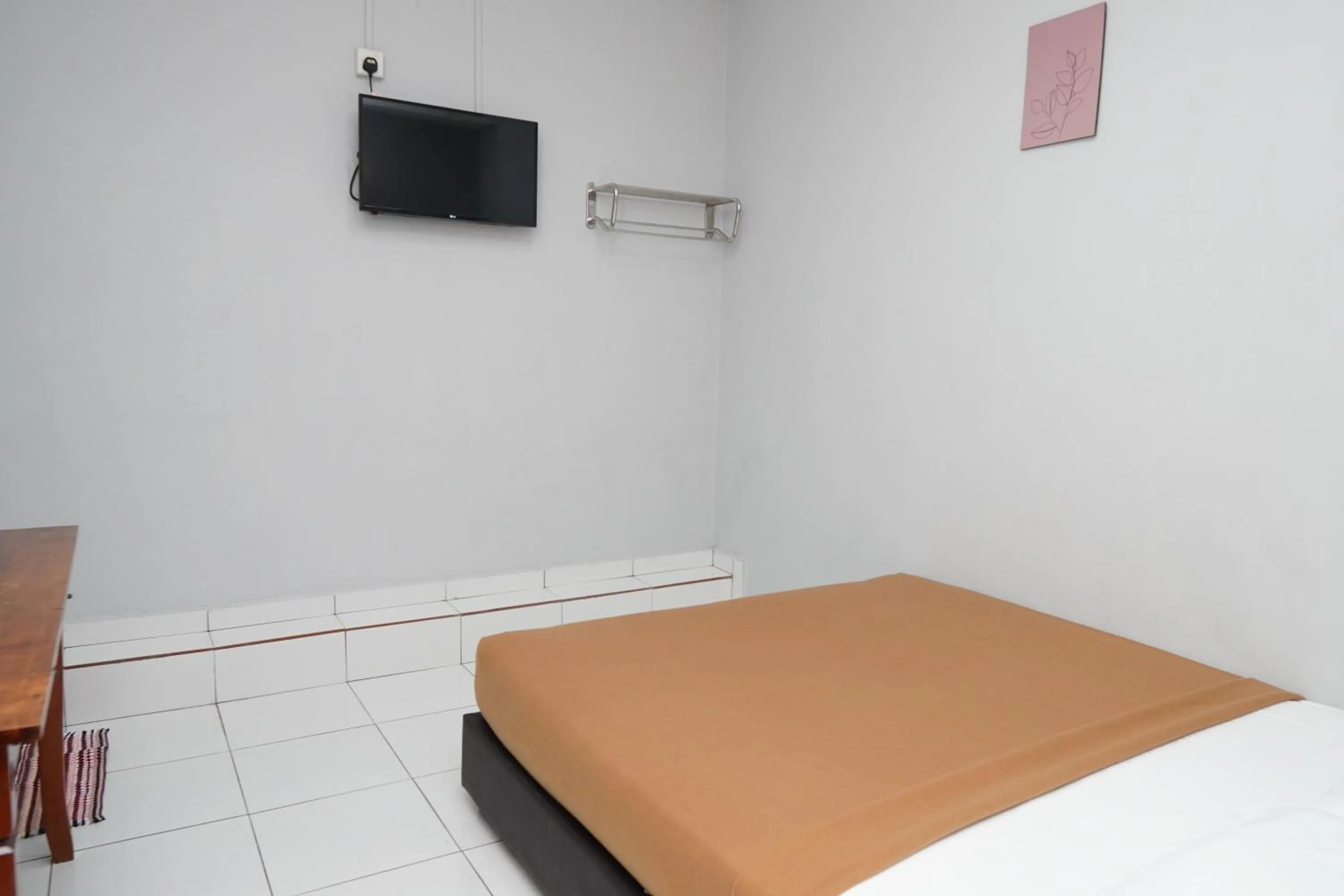 View (from property/room), Bed in Hotel Sixty Nine