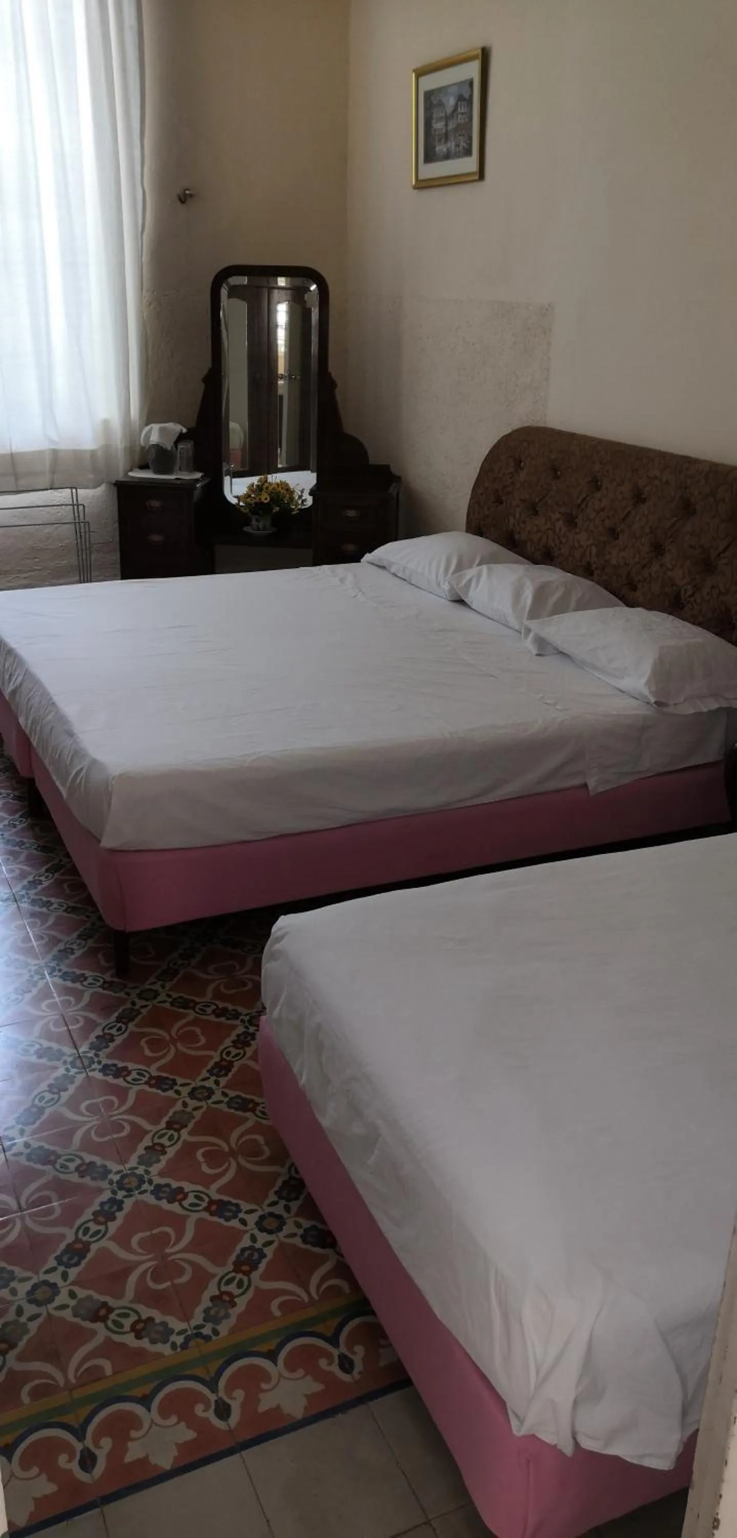 Photo of the whole room, Bed in La Casa del Turix