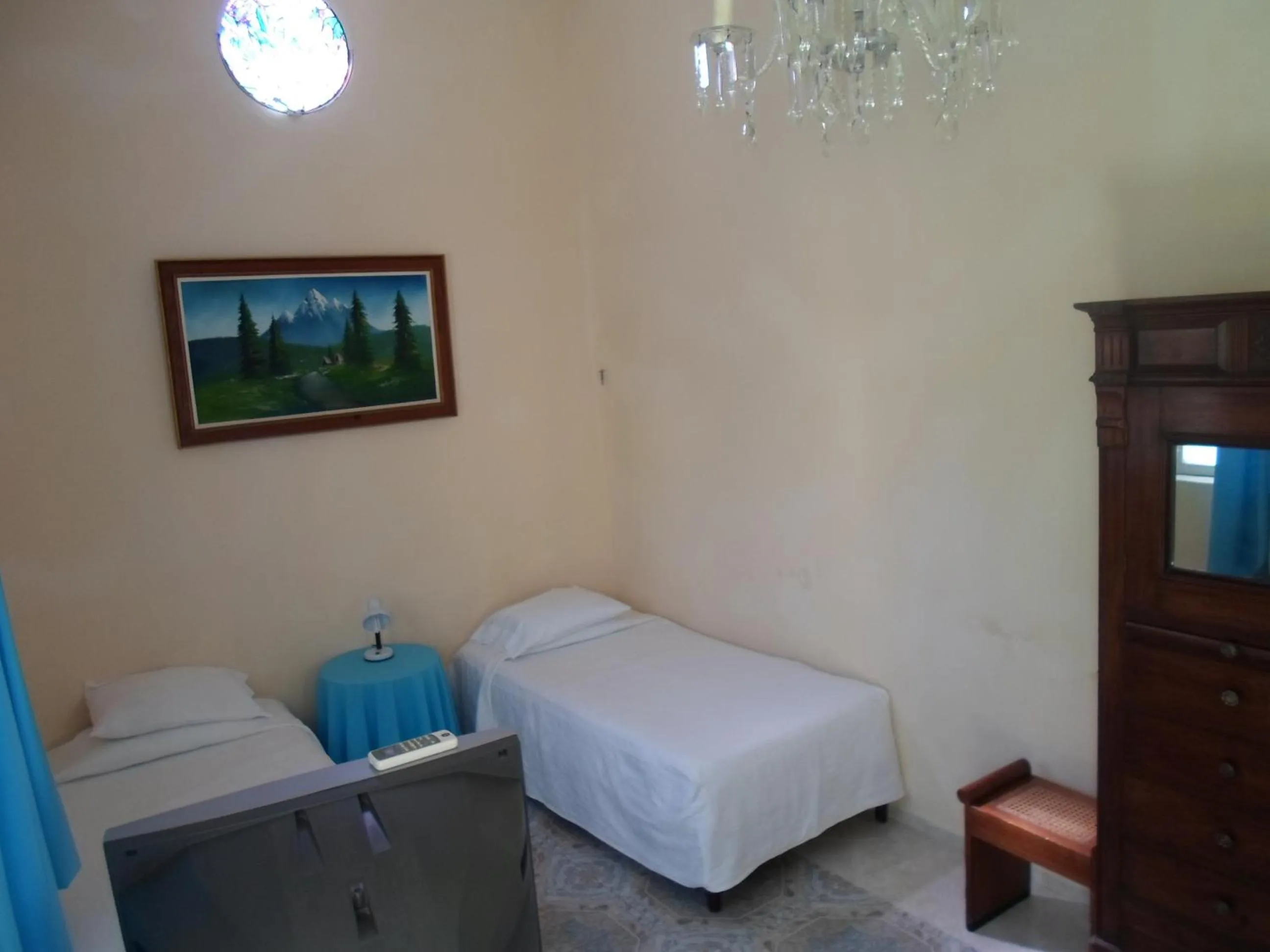 Photo of the whole room, Bed in La Casa del Turix