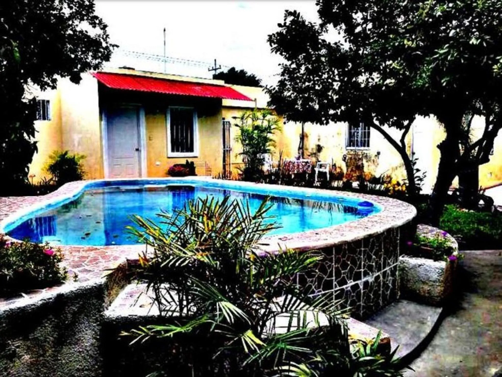 Swimming pool in La Casa del Turix