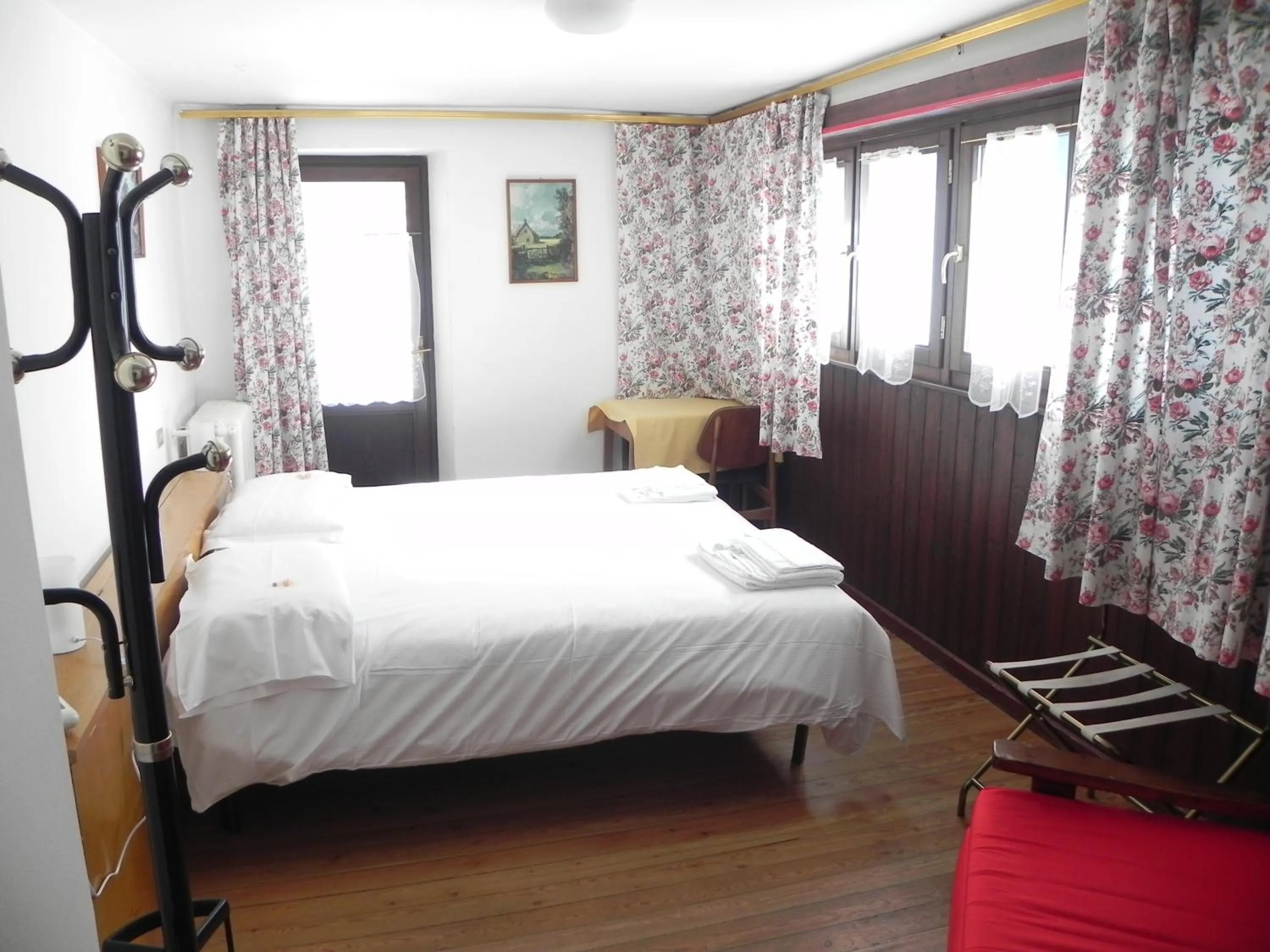 Bed in Hotel Nuovo Pecetto