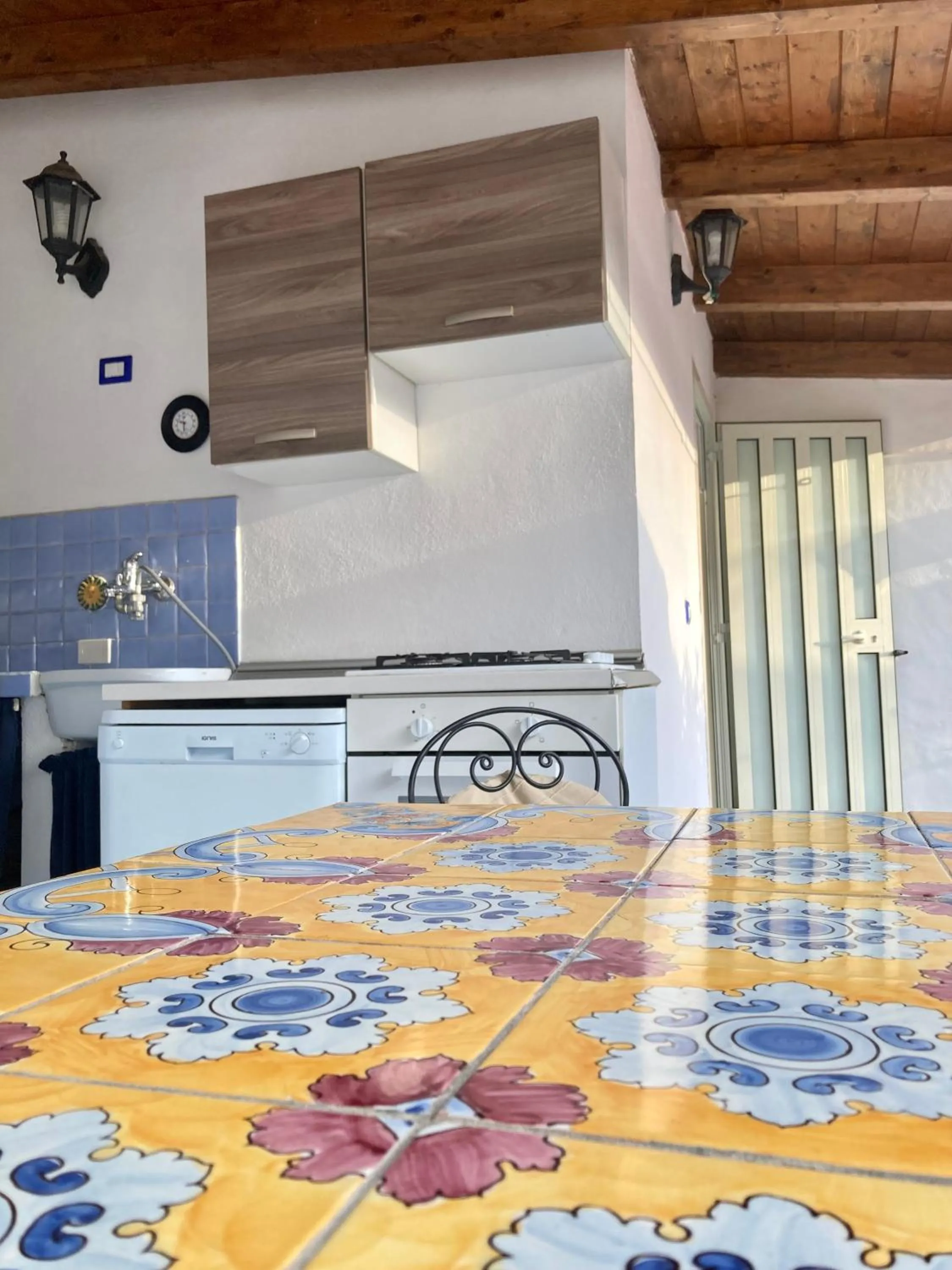 Kitchen or kitchenette in B&B Villa Rosa Angrisano