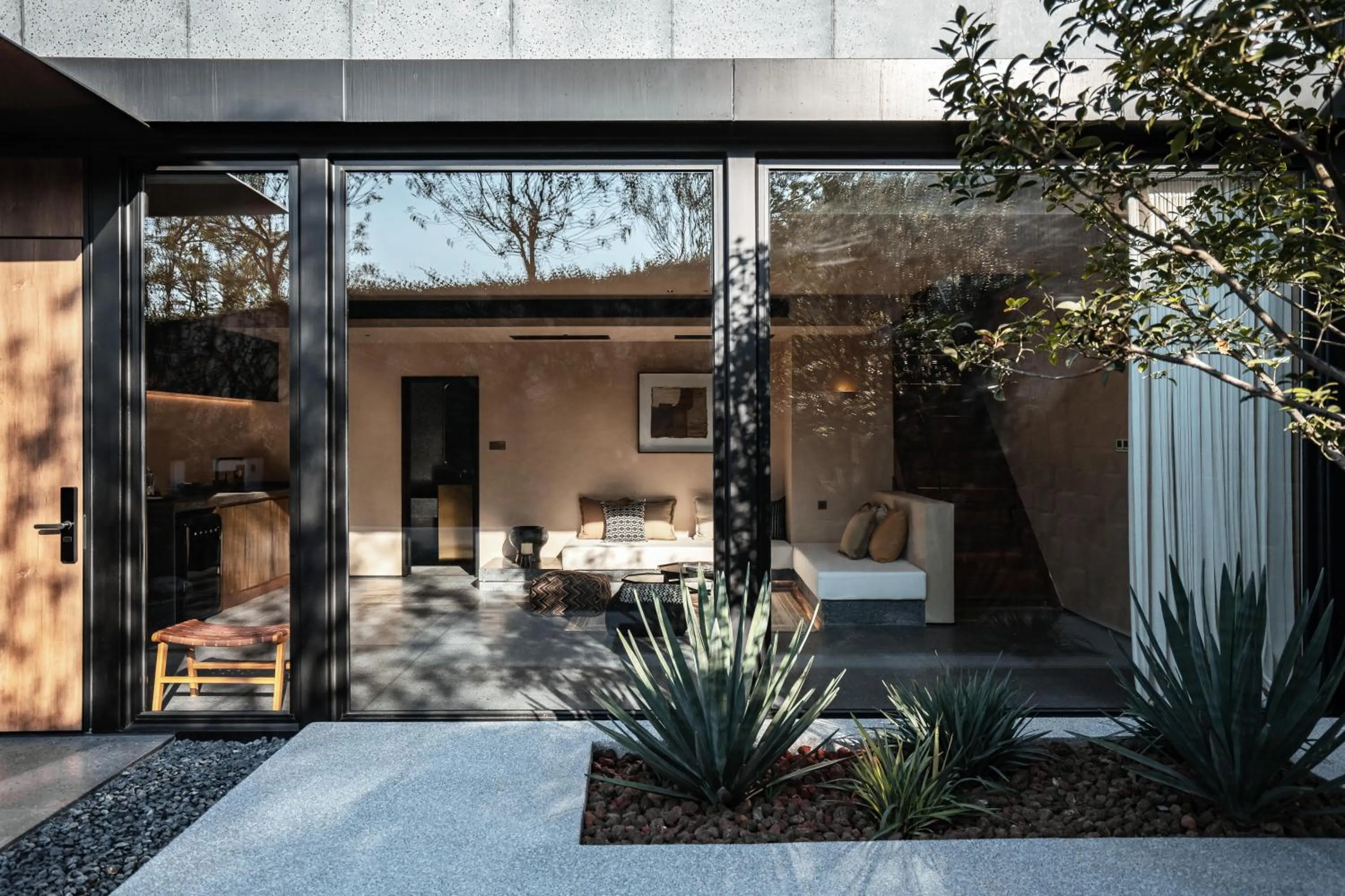 Living room in Anji ke gamer wild luxury Resort villa