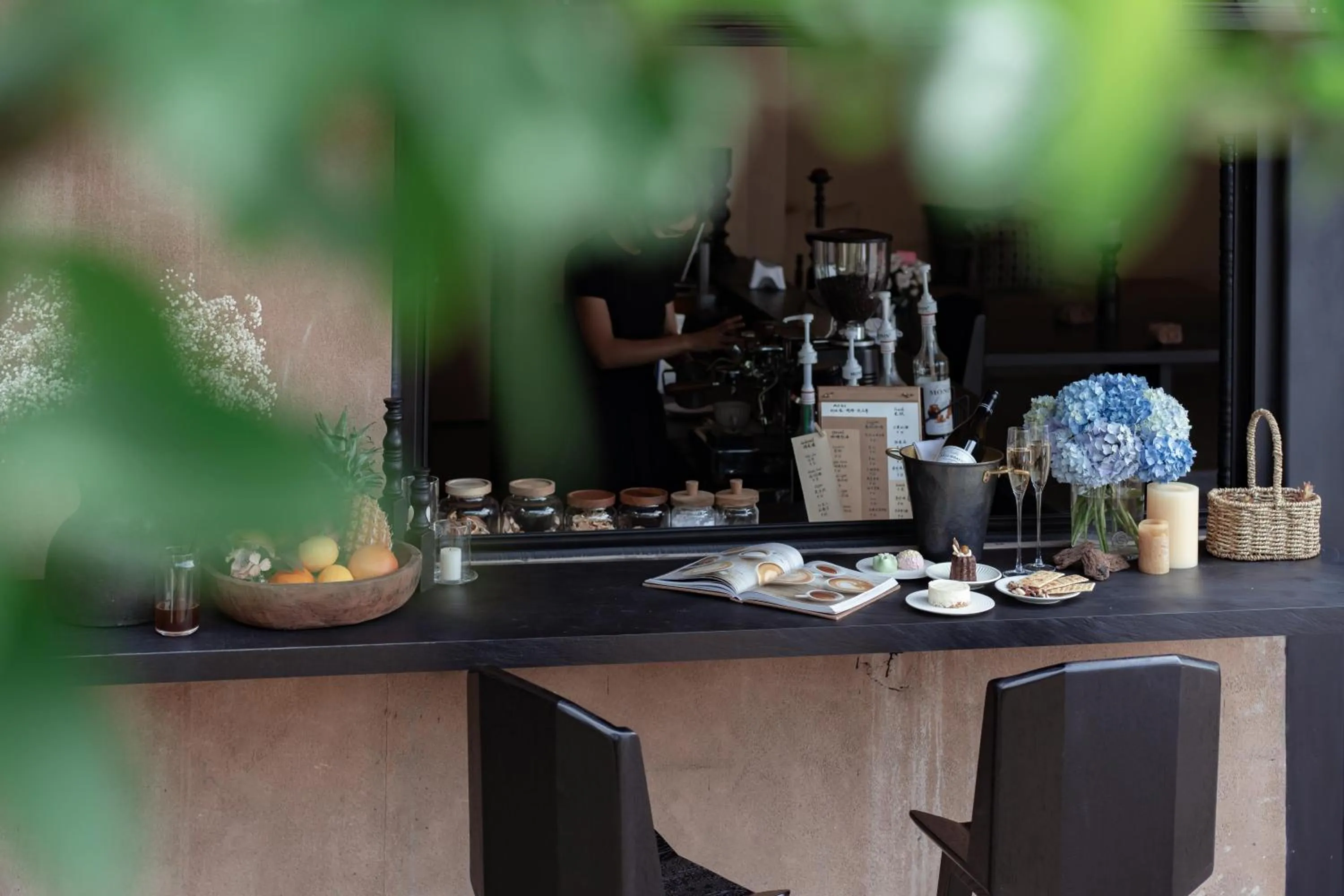 Lounge or bar in Anji ke gamer wild luxury Resort villa