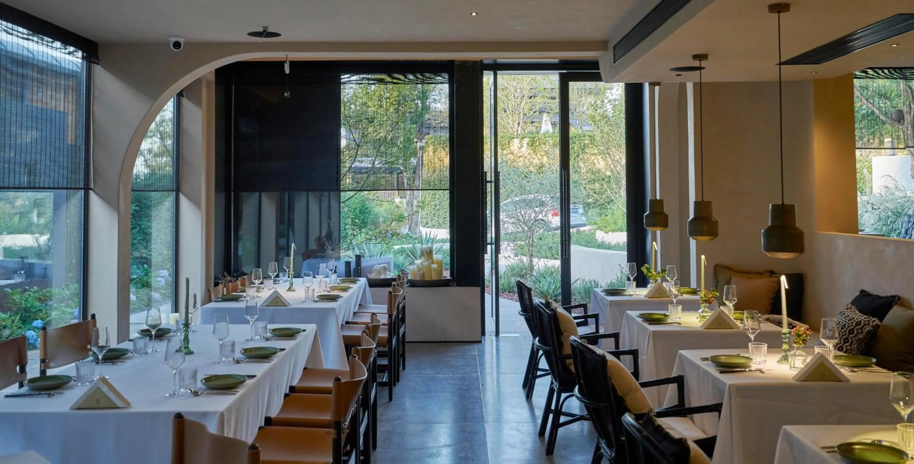 Restaurant/places to eat in Anji ke gamer wild luxury Resort villa