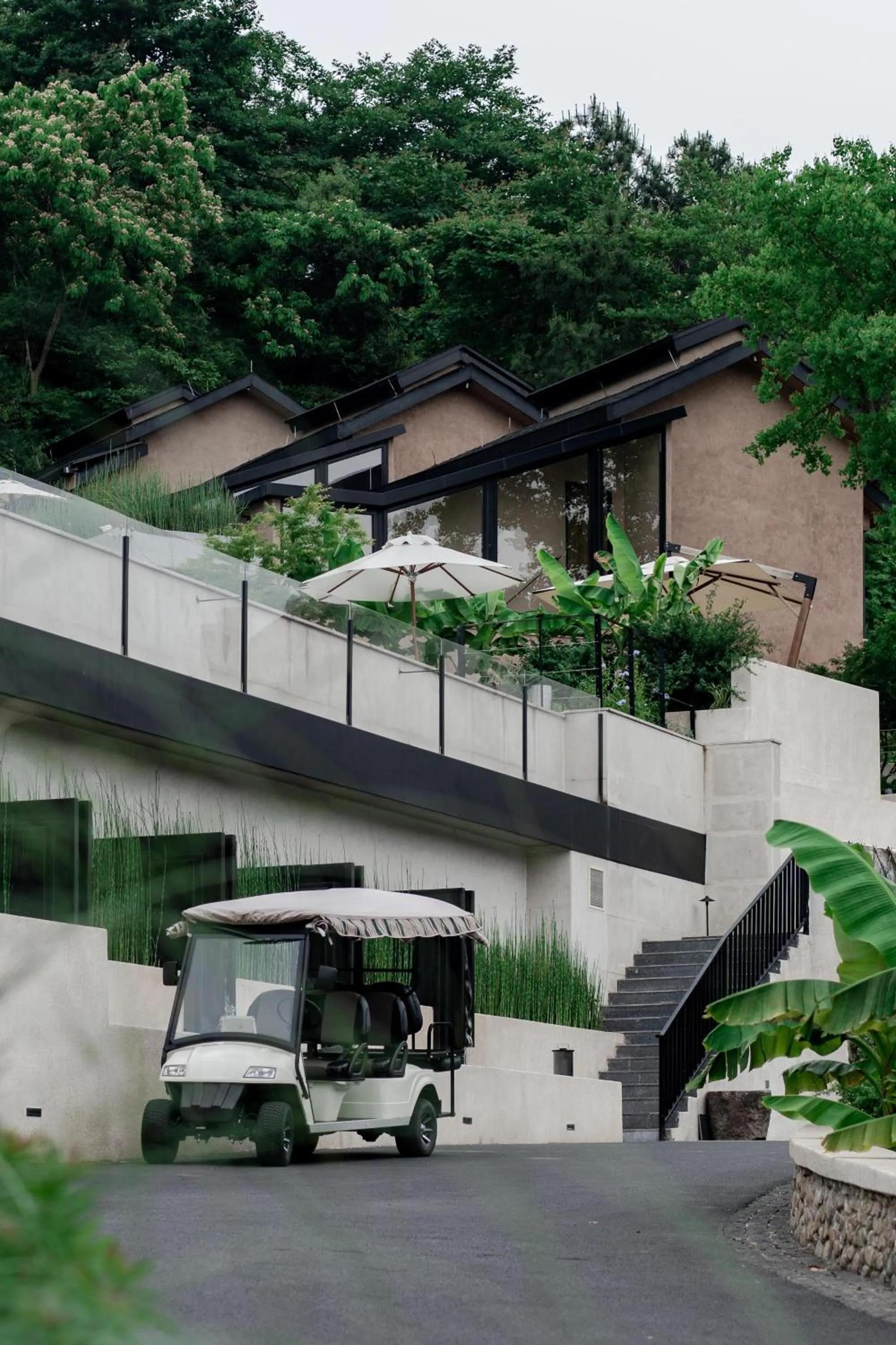 Property building in Anji ke gamer wild luxury Resort villa