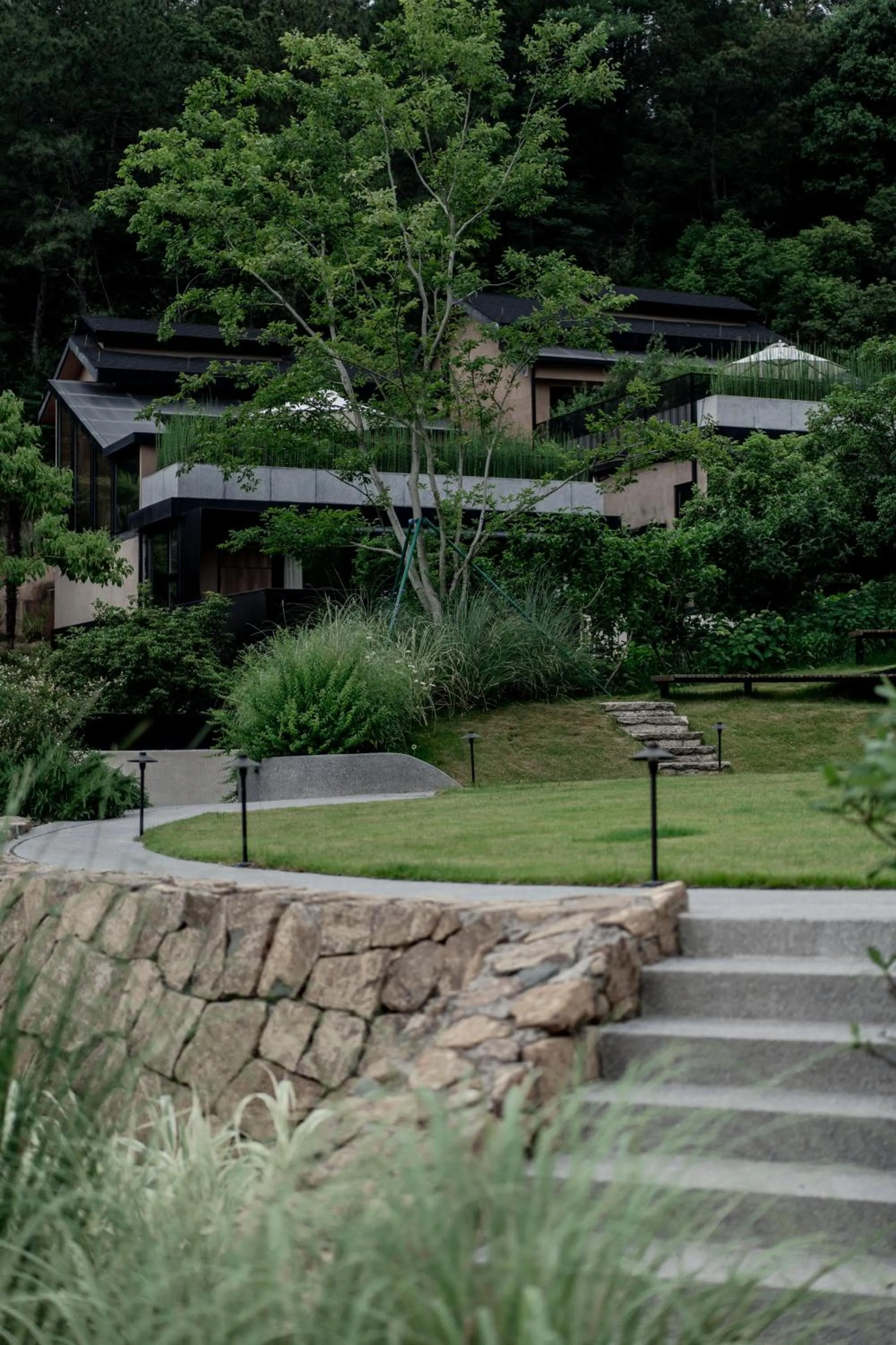 Property building in Anji ke gamer wild luxury Resort villa