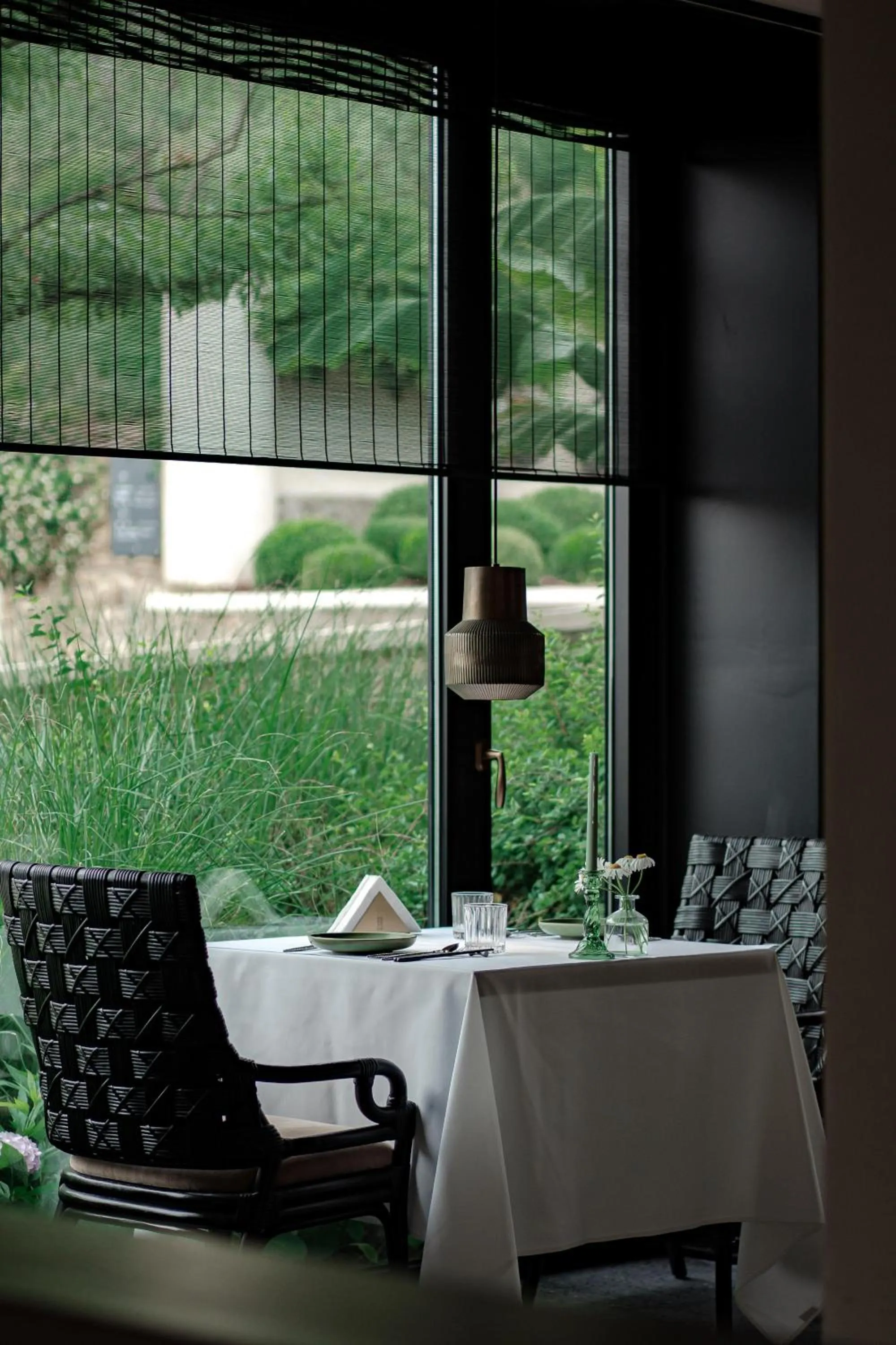 Restaurant/places to eat in Anji ke gamer wild luxury Resort villa