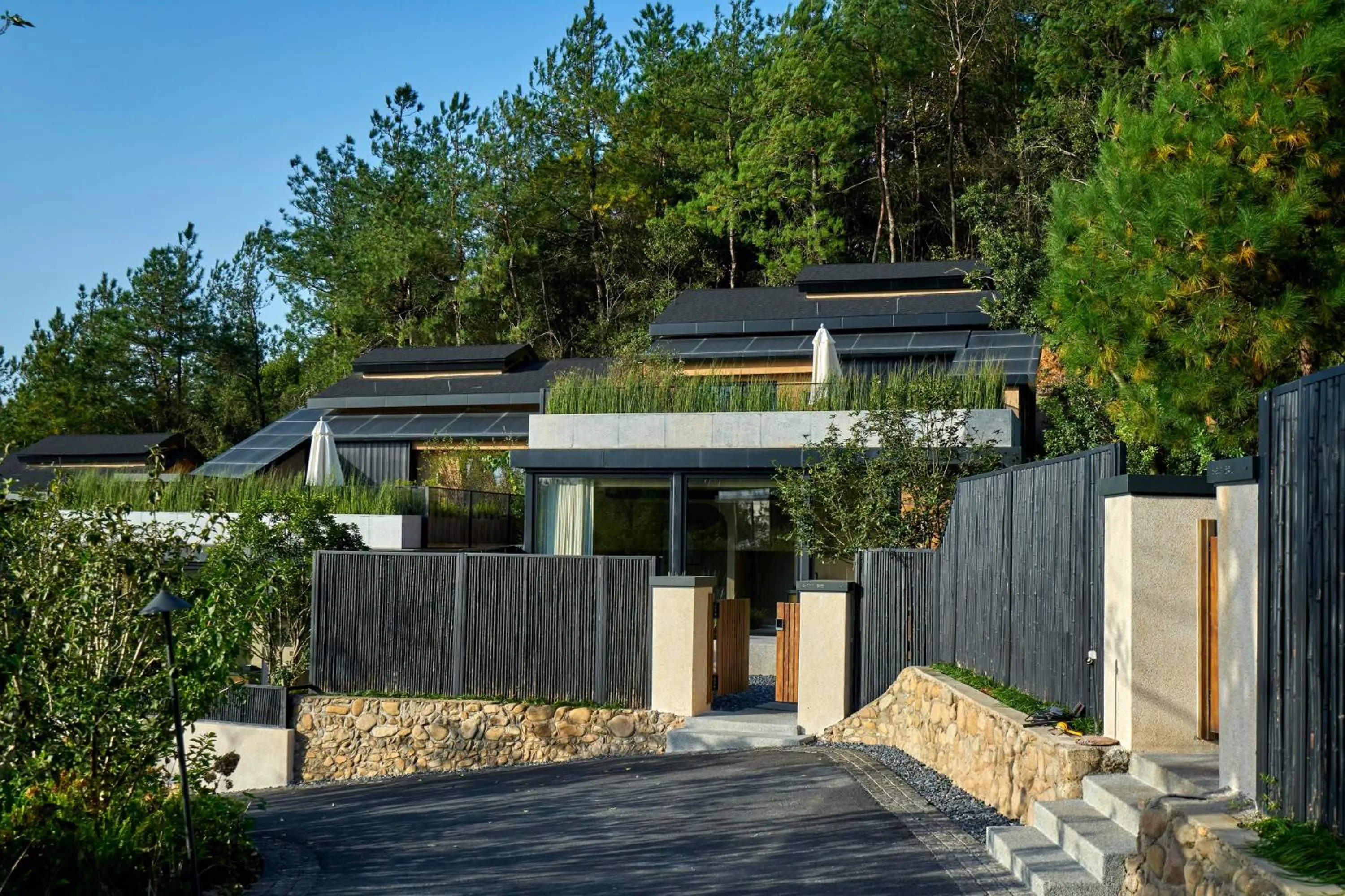 Property building in Anji ke gamer wild luxury Resort villa