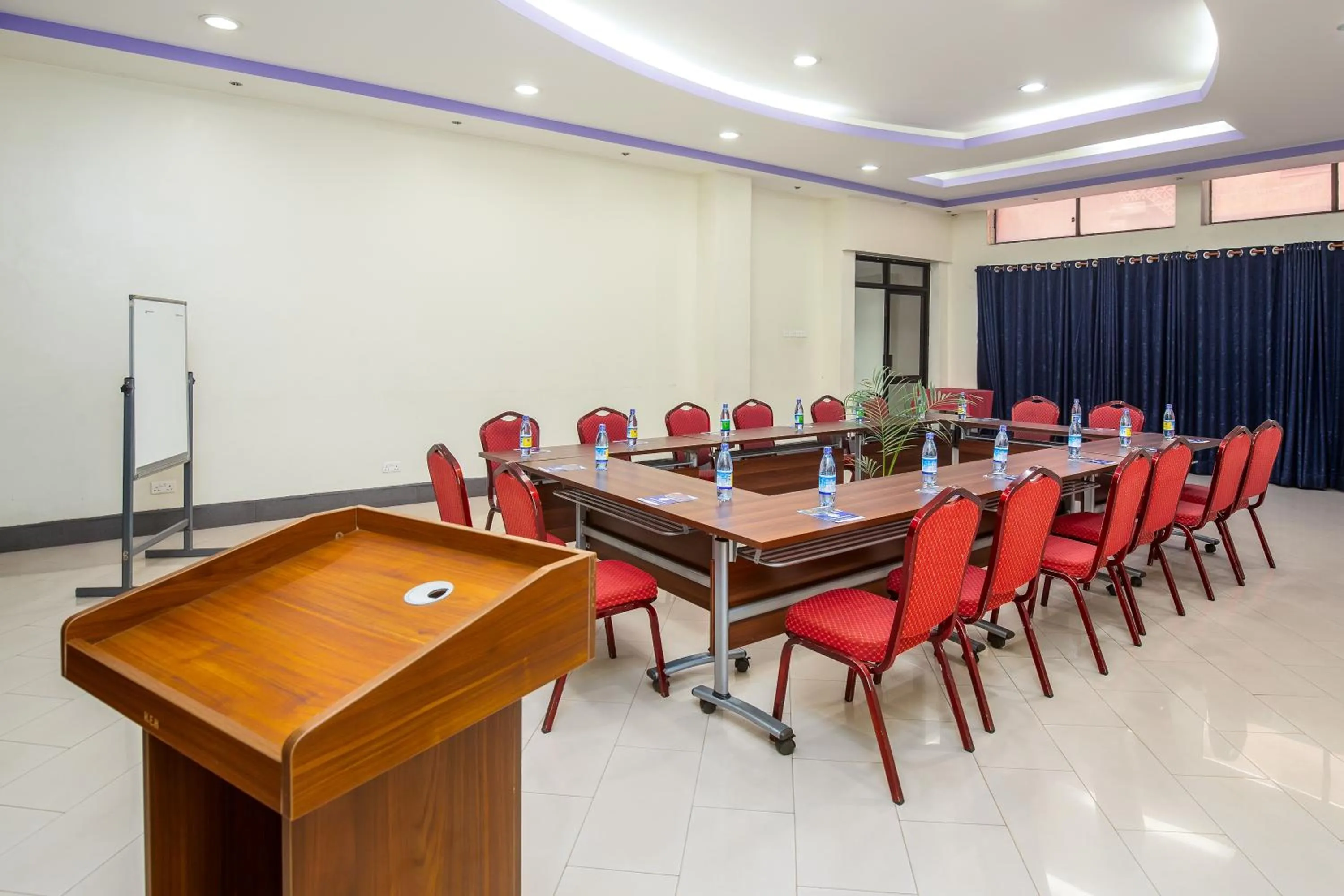 Meeting/conference room in Holiday Express Hotel Kampala