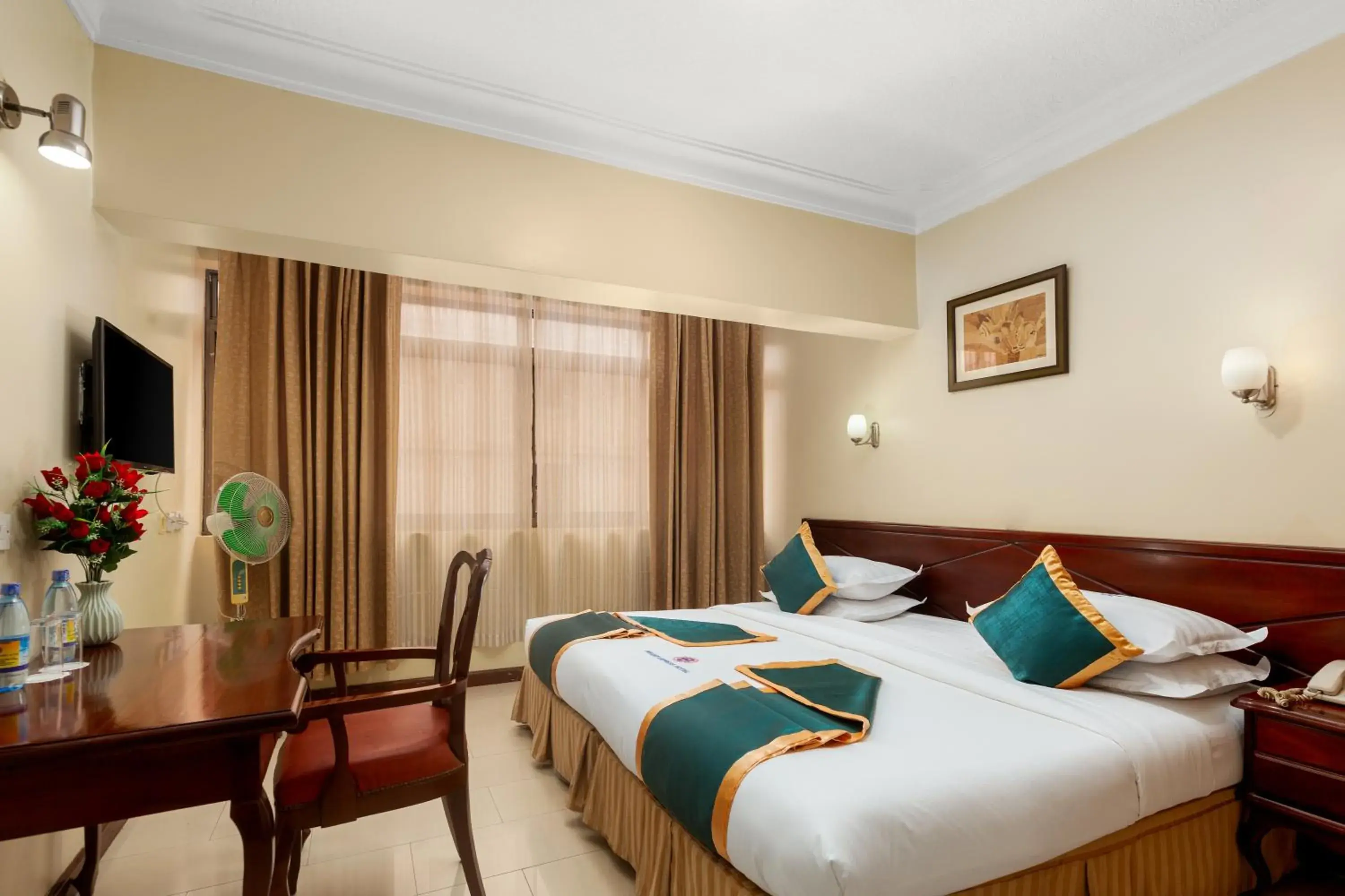 Bed in Holiday Express Hotel Kampala Bed in Holiday Express Hotel Kampala